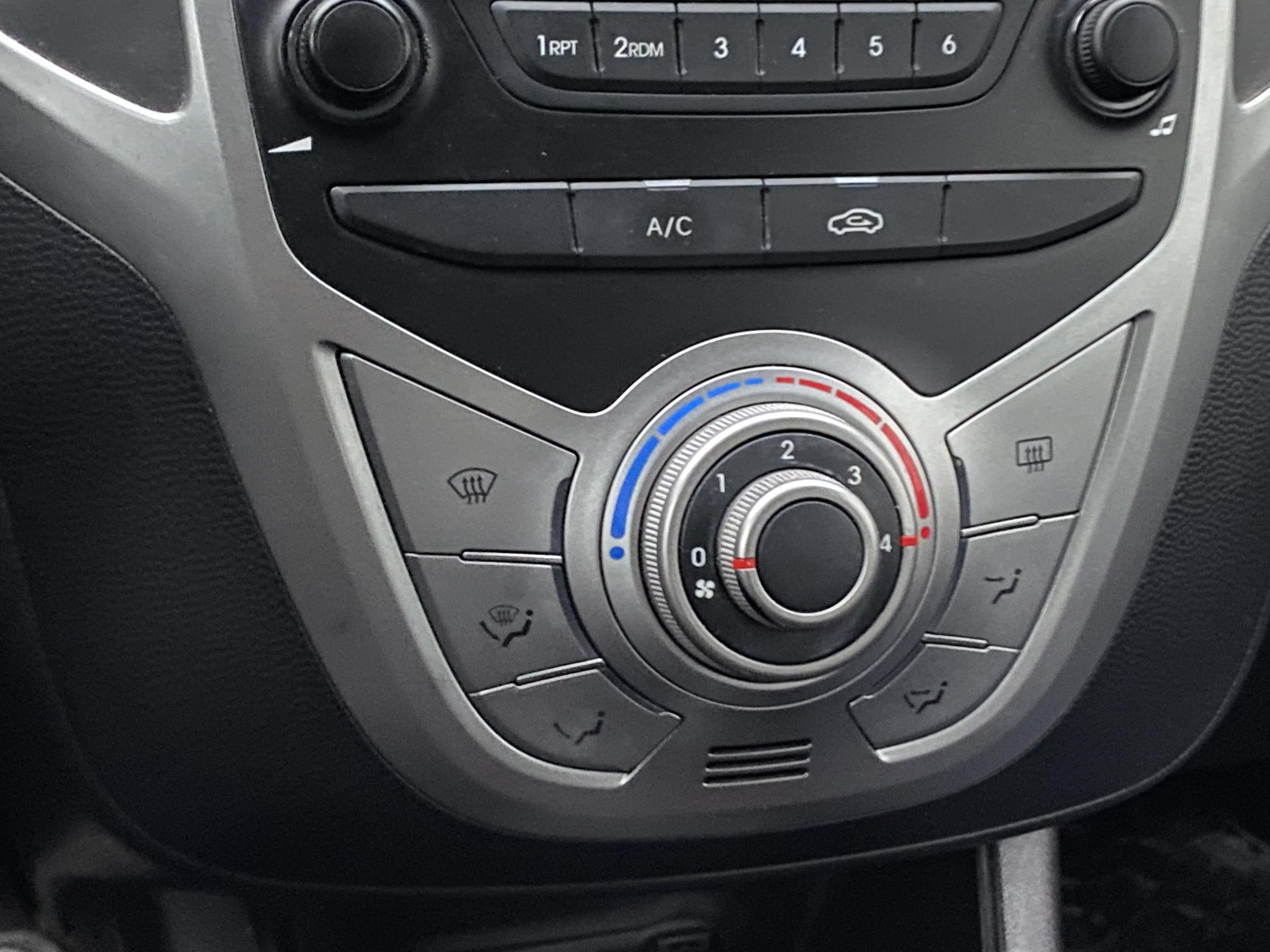 Hyundai ix20, 2015 - pohled č. 15