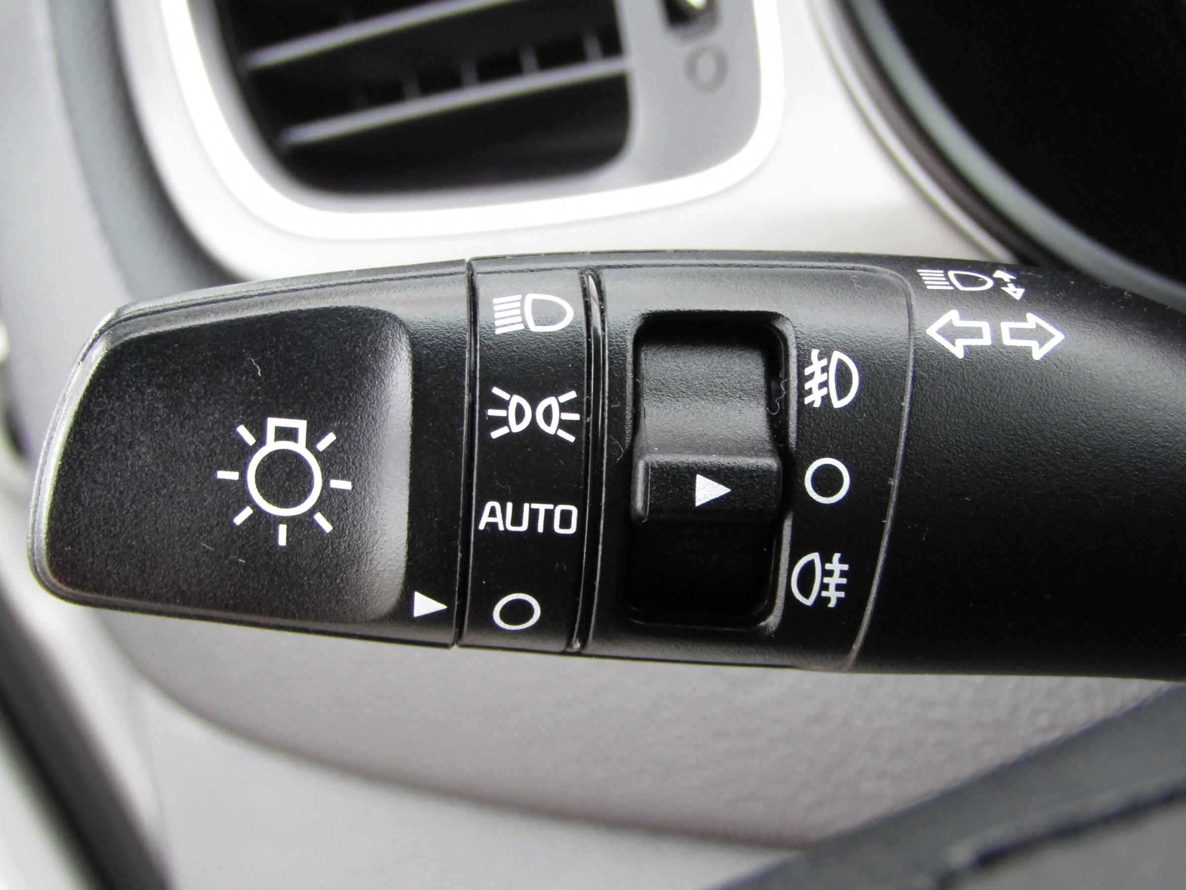 Kia Carens, 2018 - pohled č. 12