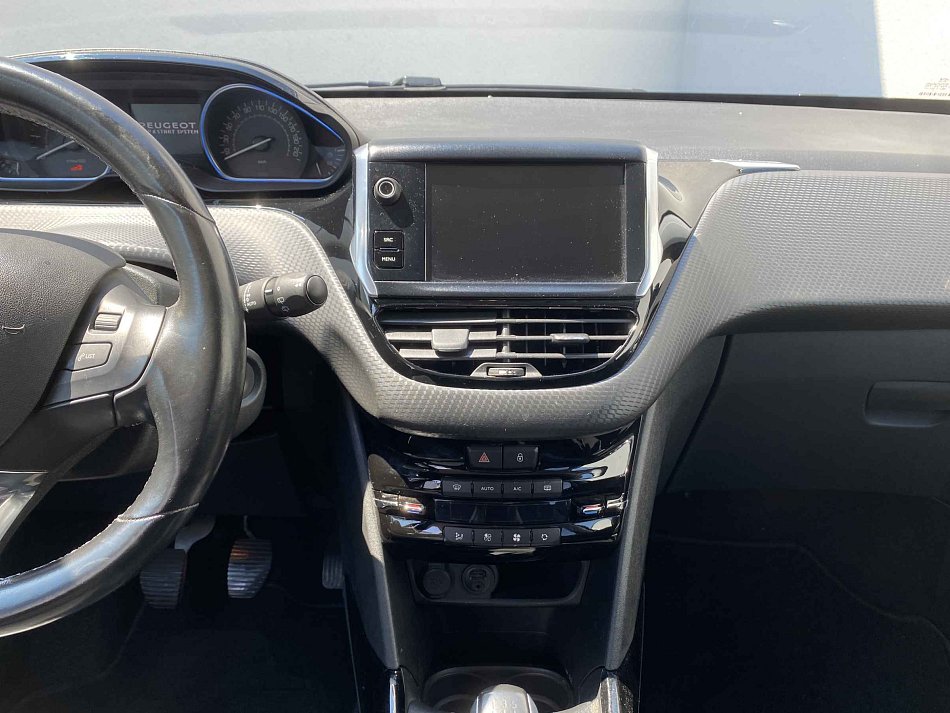 Peugeot 2008 1.2PT Allure