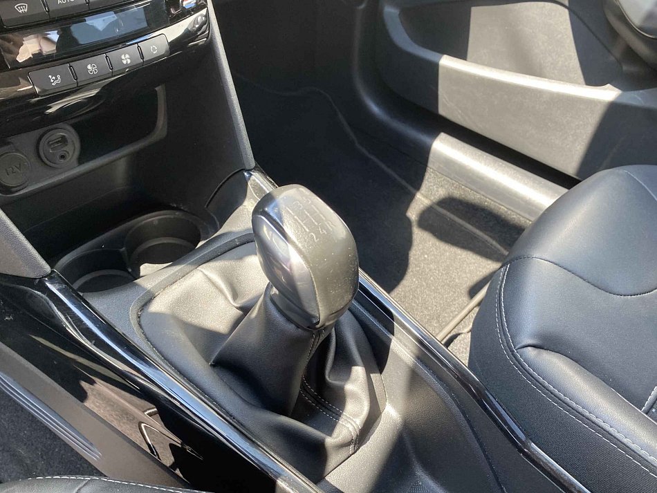Peugeot 2008 1.2PT Allure