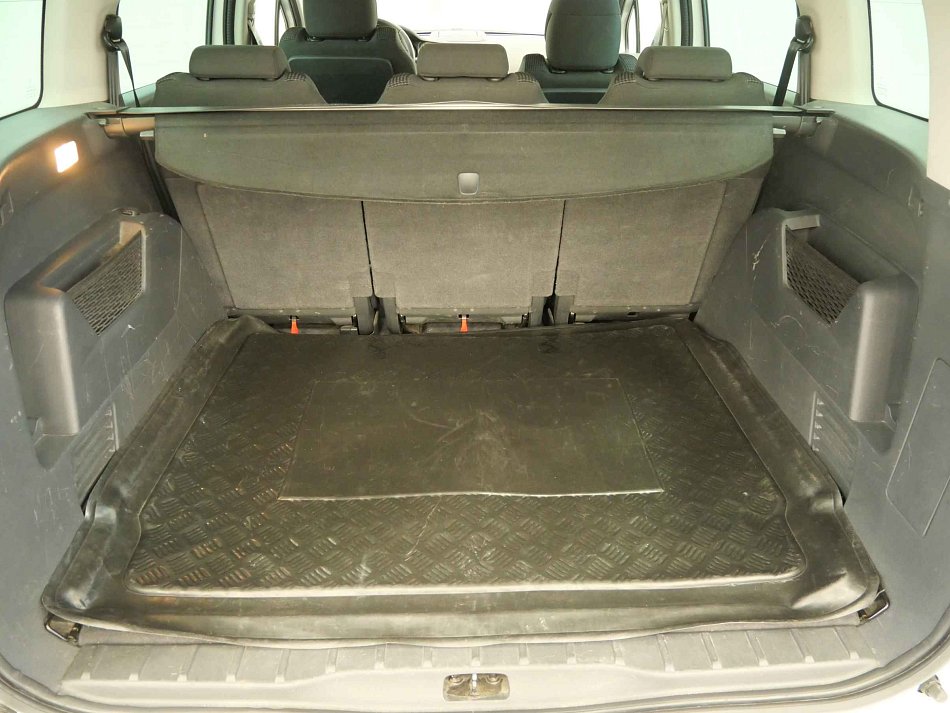 Peugeot 5008 1.6HDi 