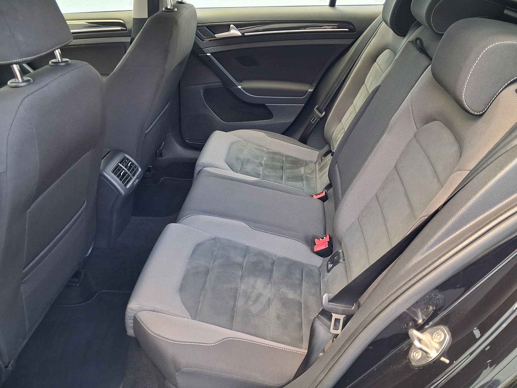 Volkswagen Golf 1.5TSi Highline