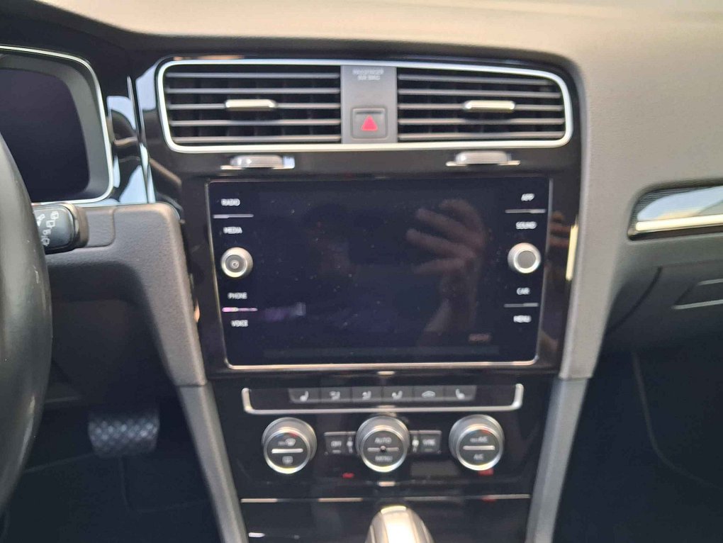 Volkswagen Golf 1.5TSi Highline