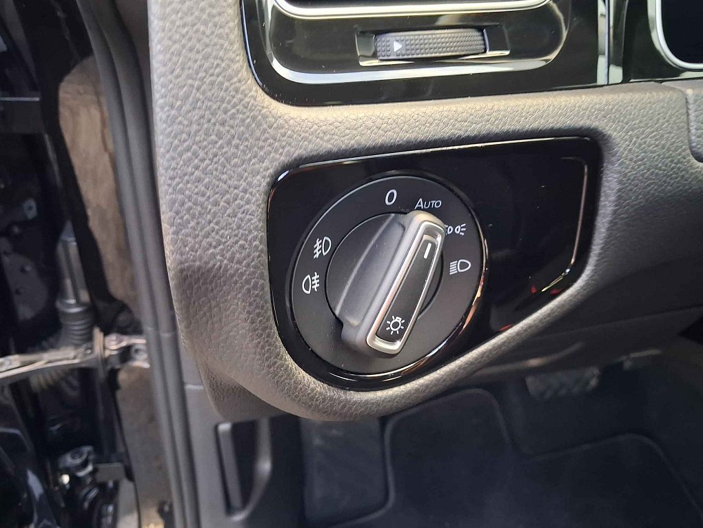 Volkswagen Golf 1.5TSi Highline