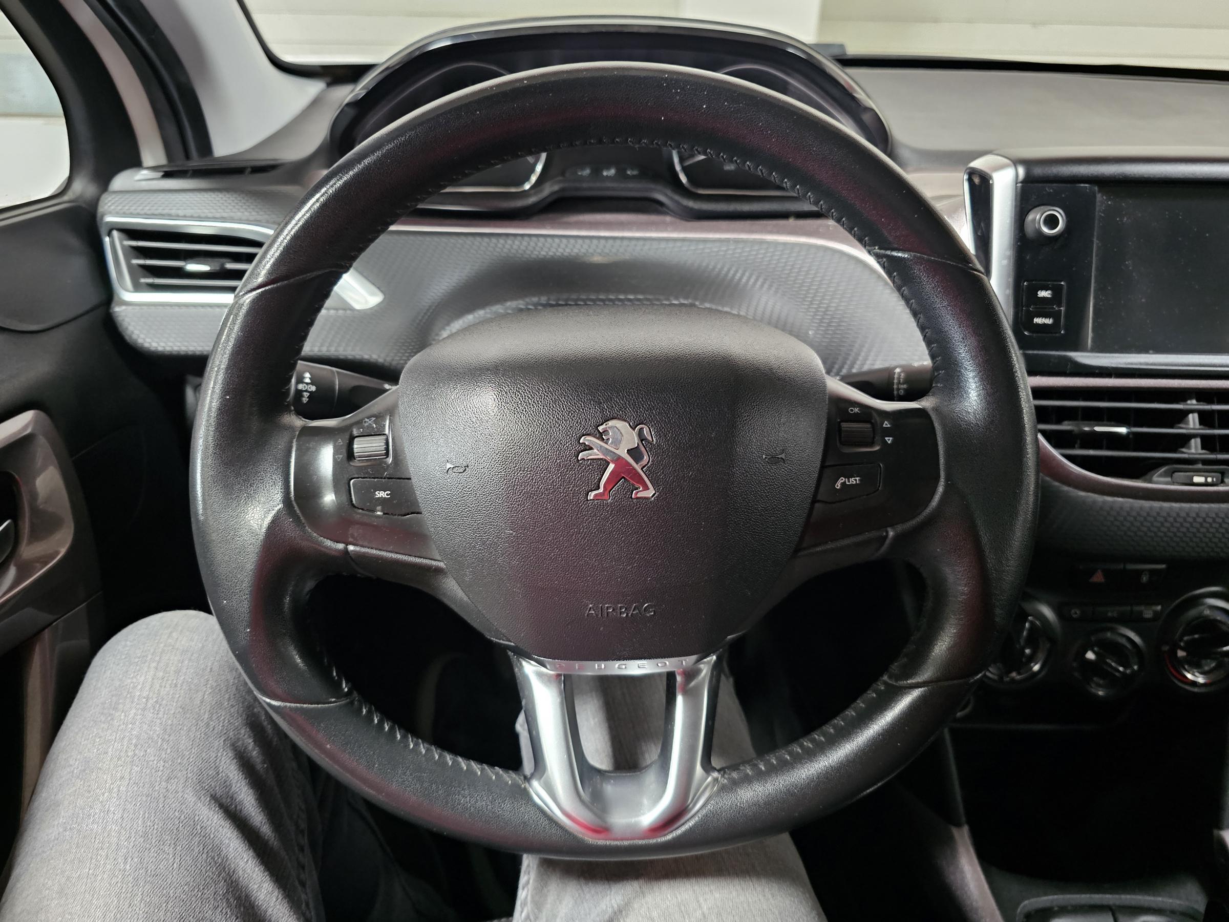 Peugeot 2008, 2014 - pohled č. 16