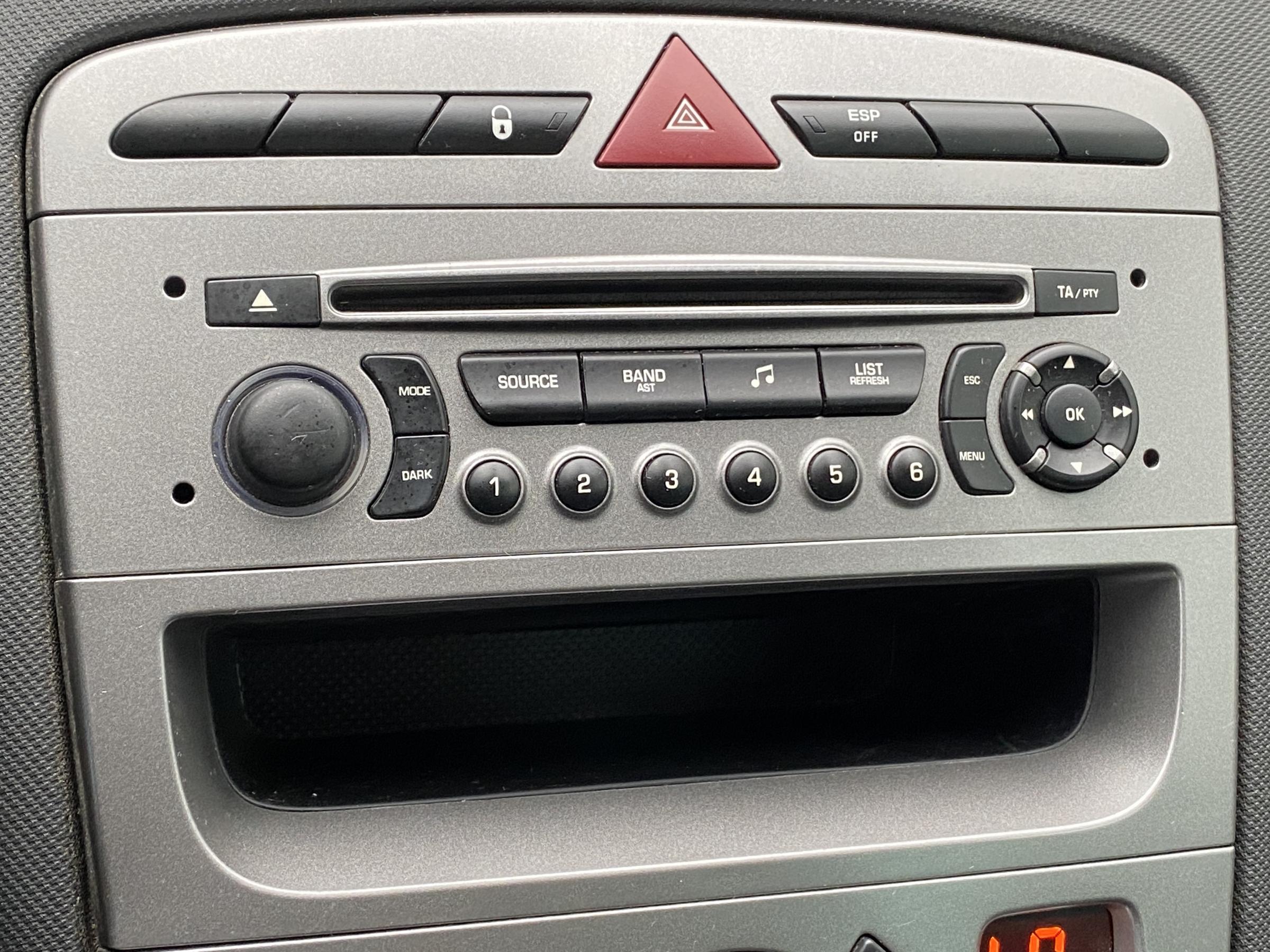 Peugeot 308, 2011 - pohled č. 16