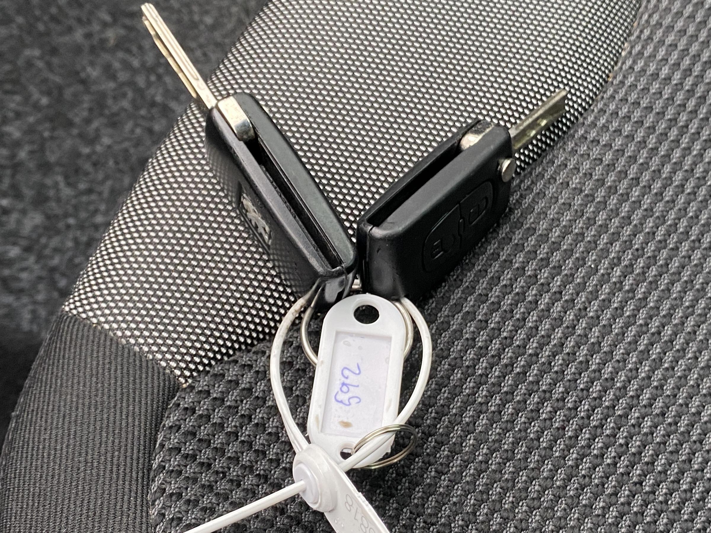 Peugeot 308, 2011 - pohled č. 18