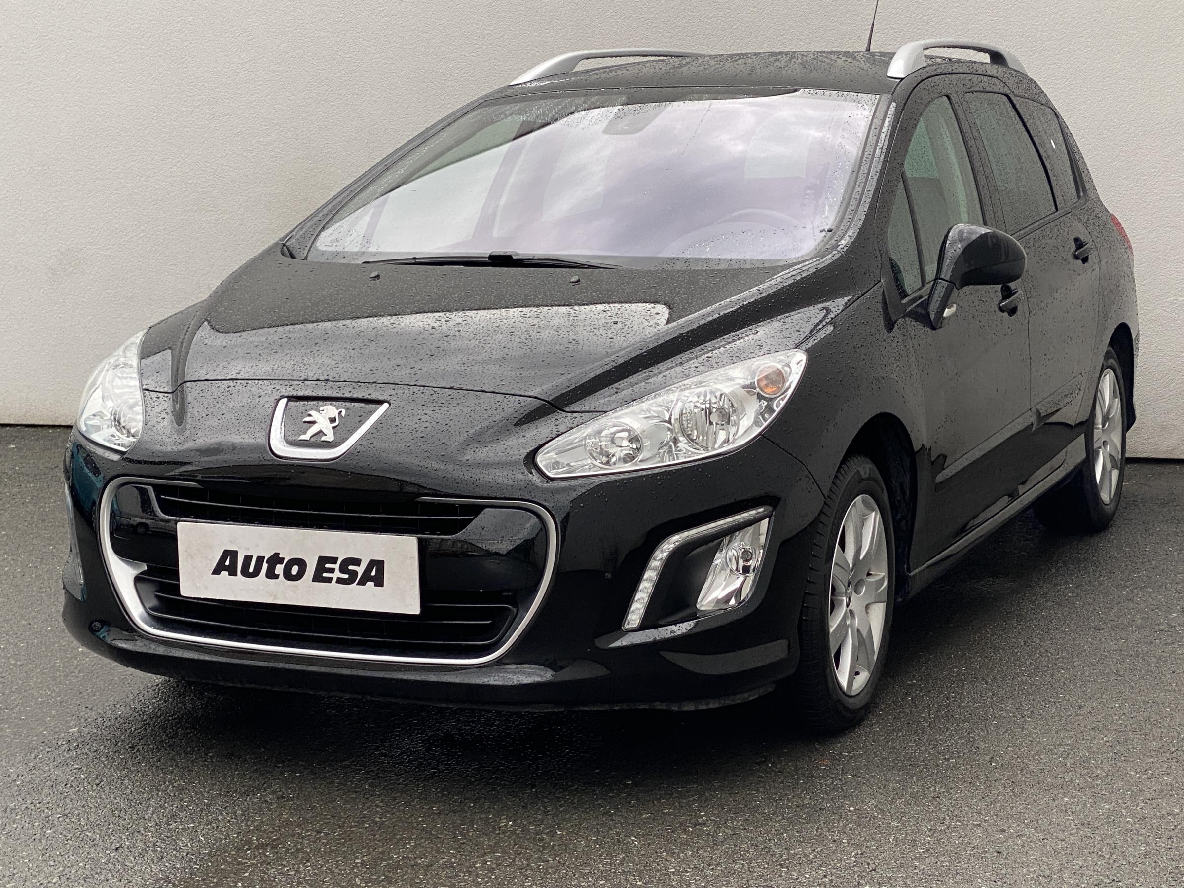 Peugeot 308, 2011 - pohled č. 3