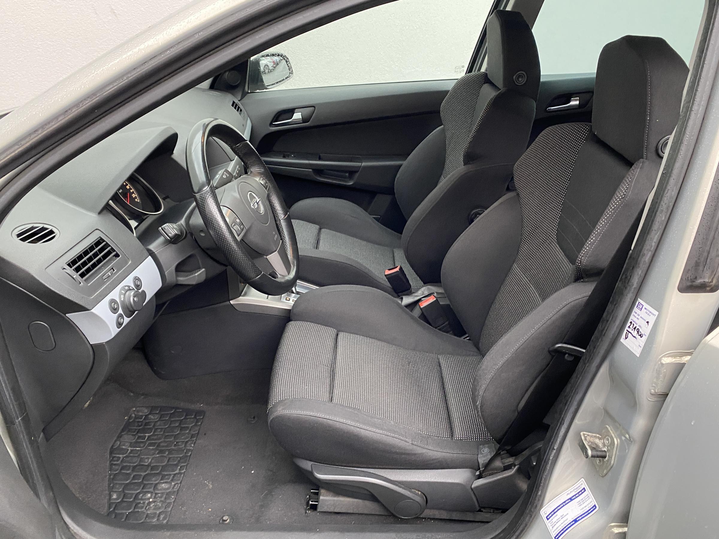 Opel Astra, 2006 - pohled č. 9