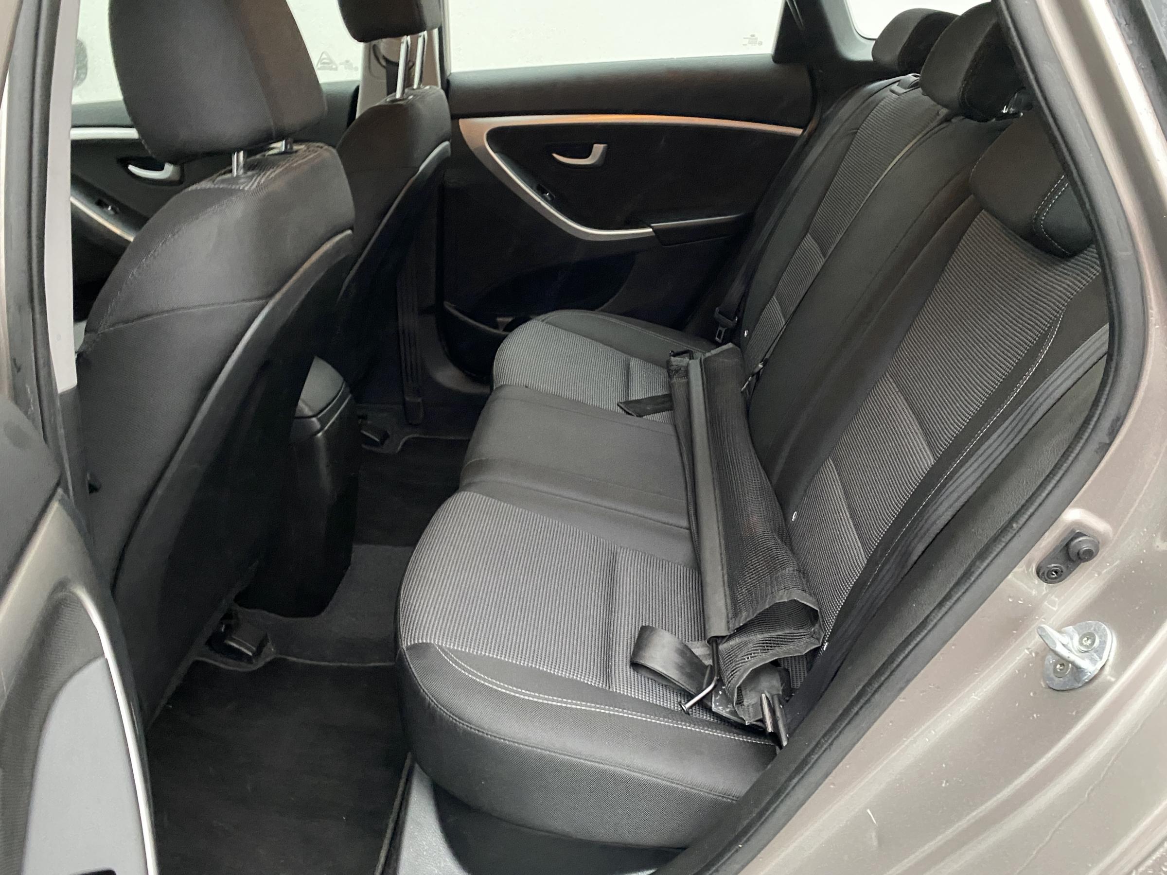 Hyundai i30, 2017 - pohled č. 10