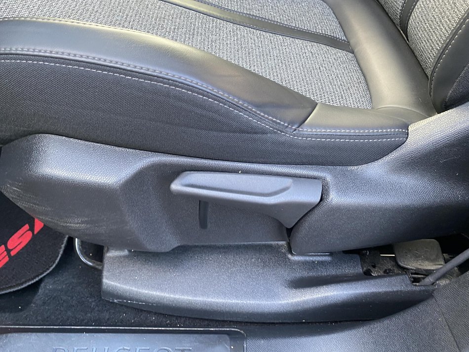 Peugeot 3008 1.5 HDi Allure