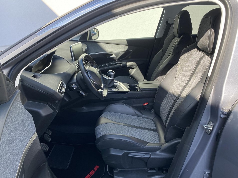 Peugeot 3008 1.5 HDi Allure