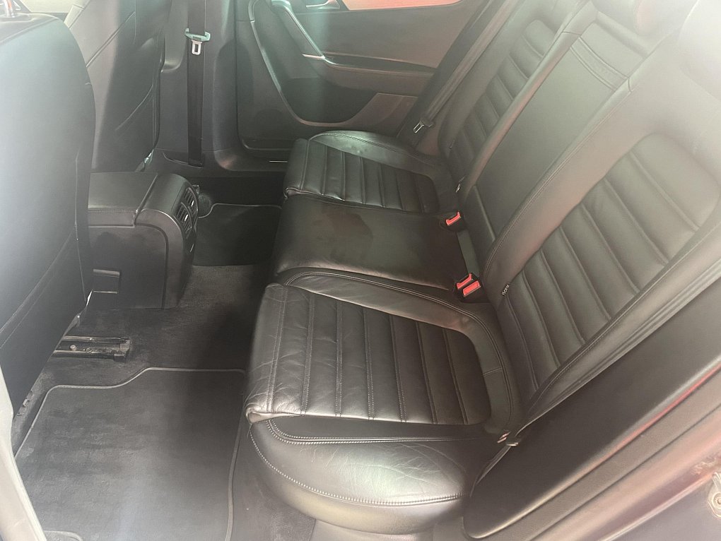 Volkswagen Passat 1.6 TDi Highline