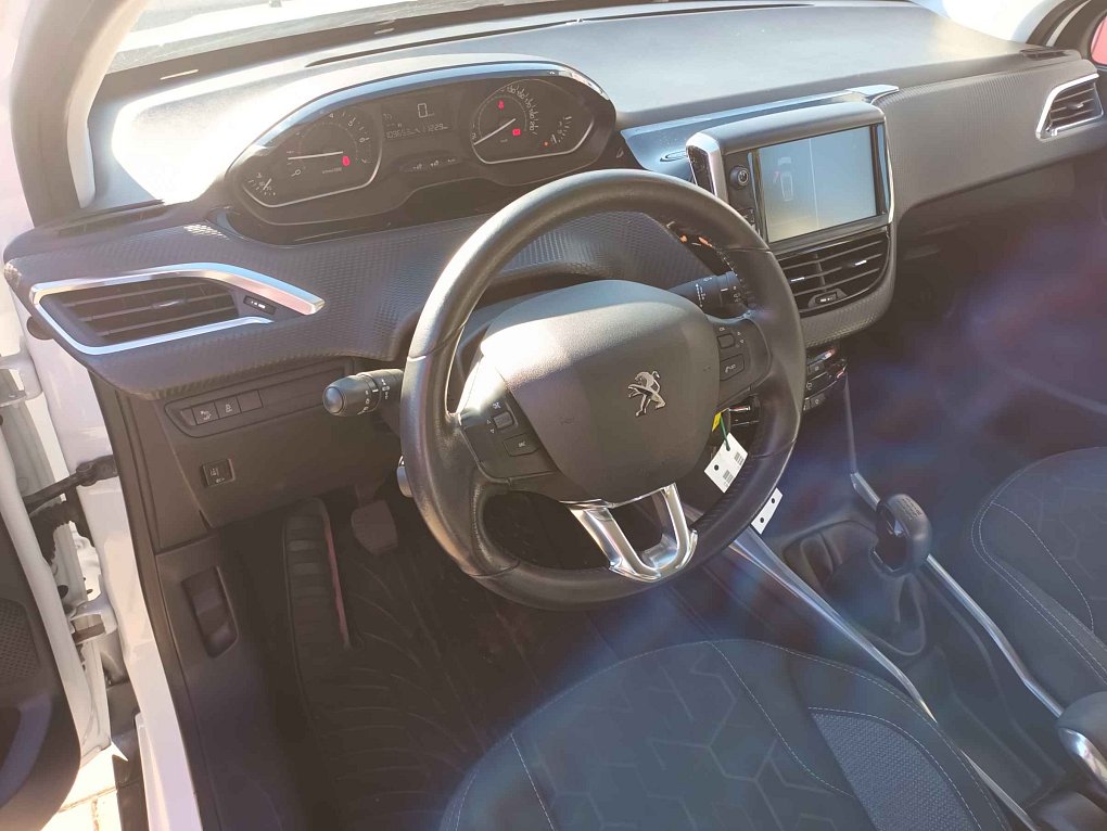 Peugeot 2008 1.2 PT 
