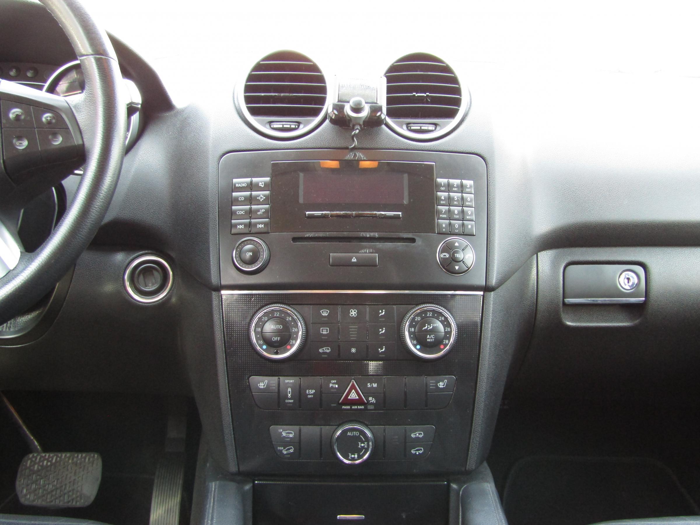 Mercedes-Benz Třída M, 2005 - pohled č. 10