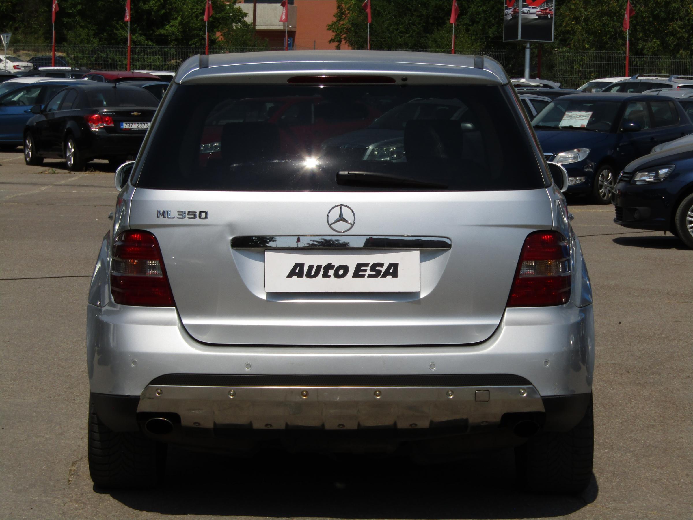 Mercedes-Benz Třída M, 2005 - pohled č. 5