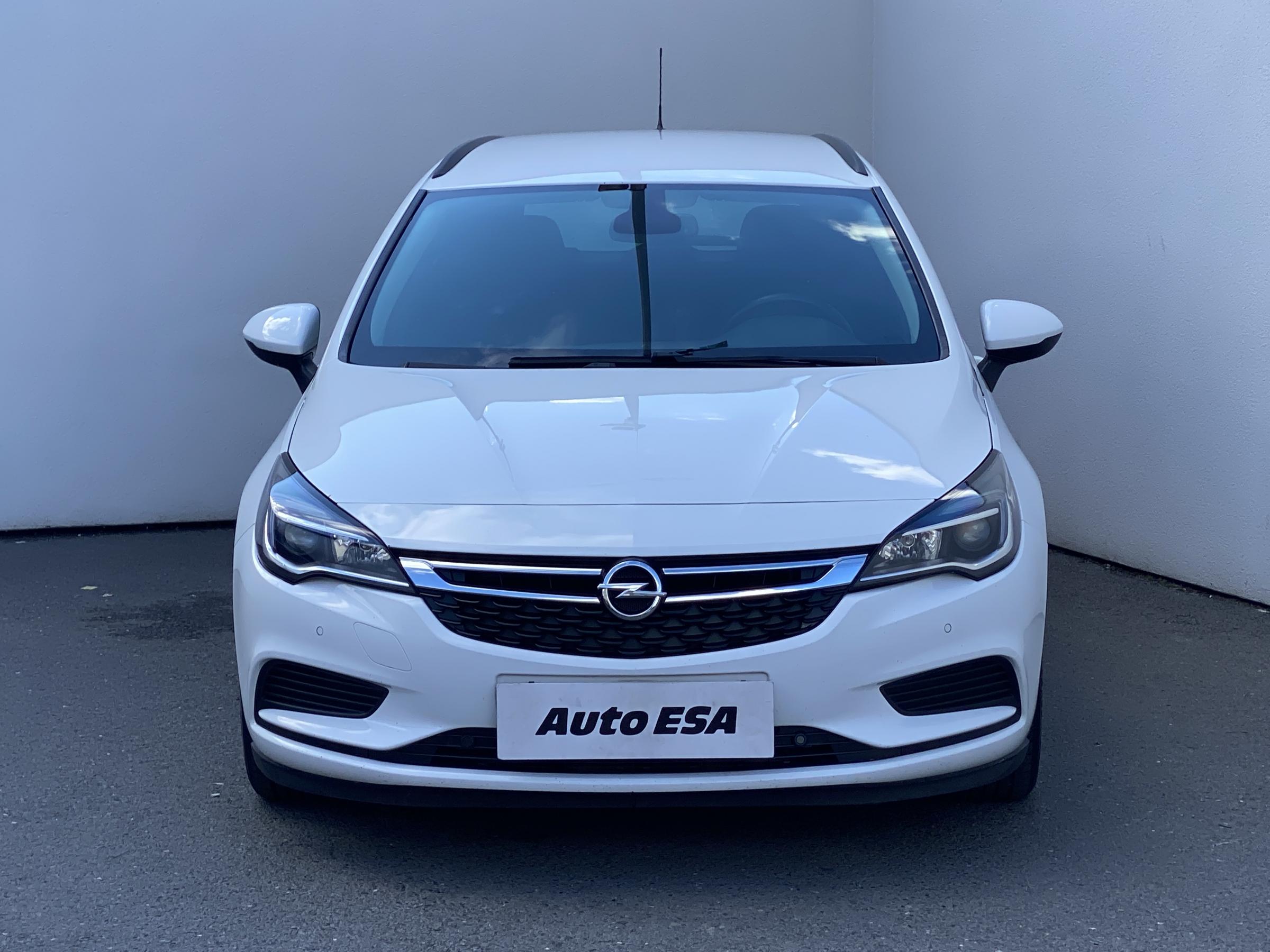 Opel Astra, 2018 - pohled č. 2