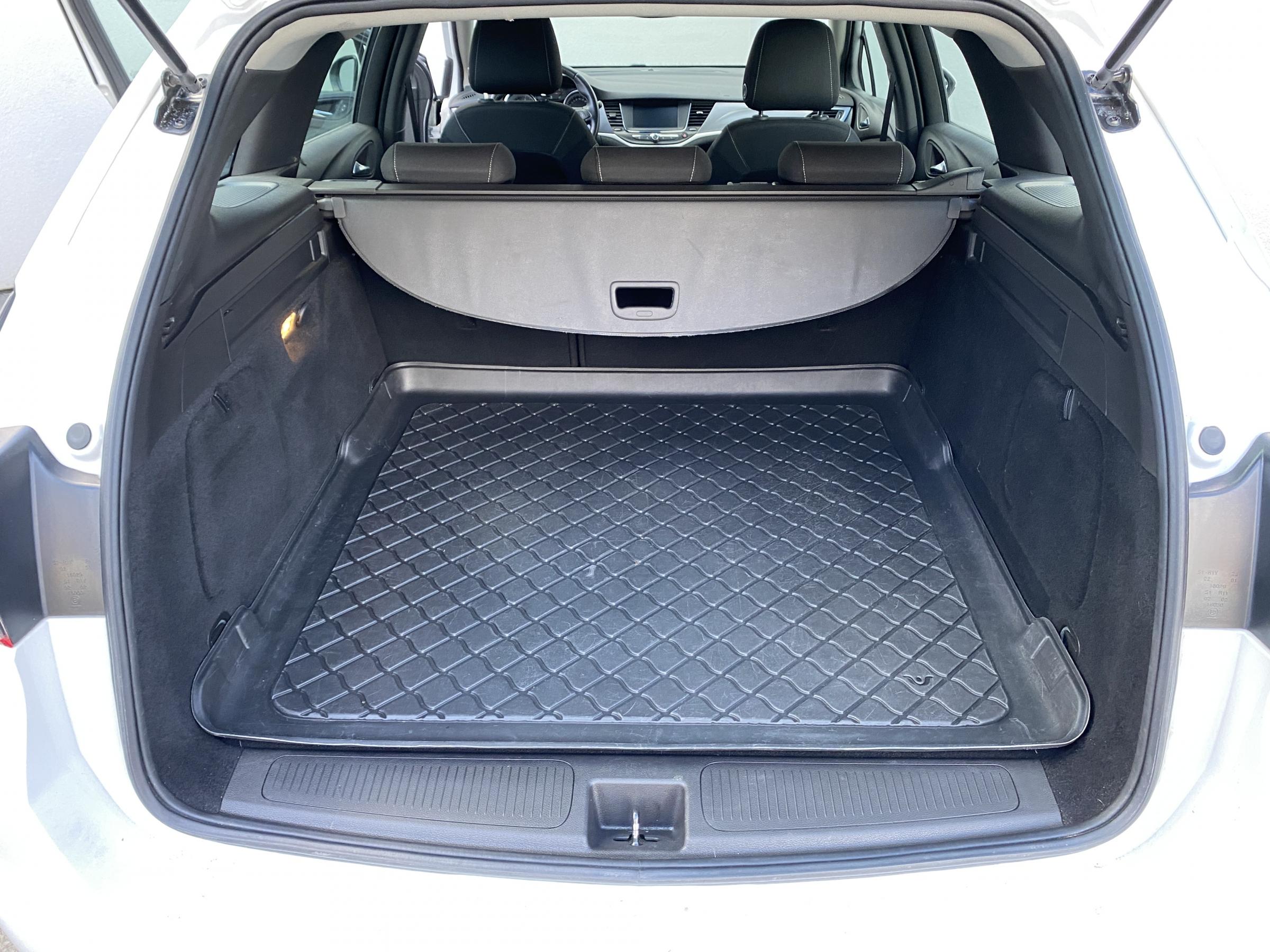 Opel Astra, 2018 - pohled č. 7