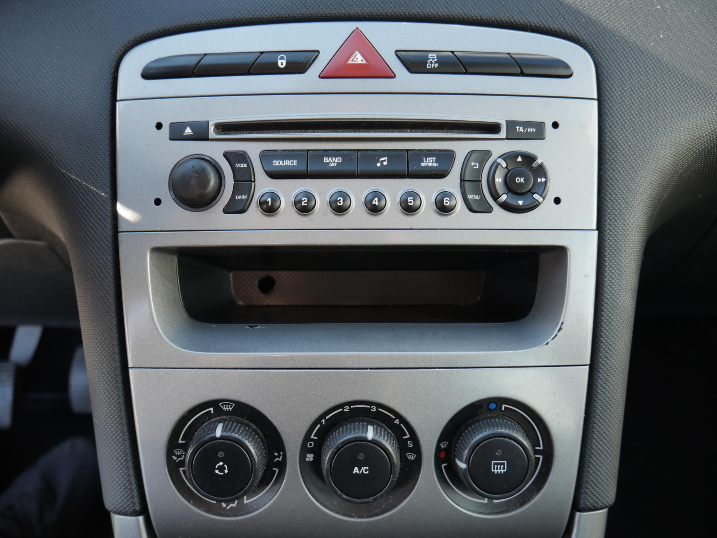 Peugeot 308, 2013 - pohled č. 13