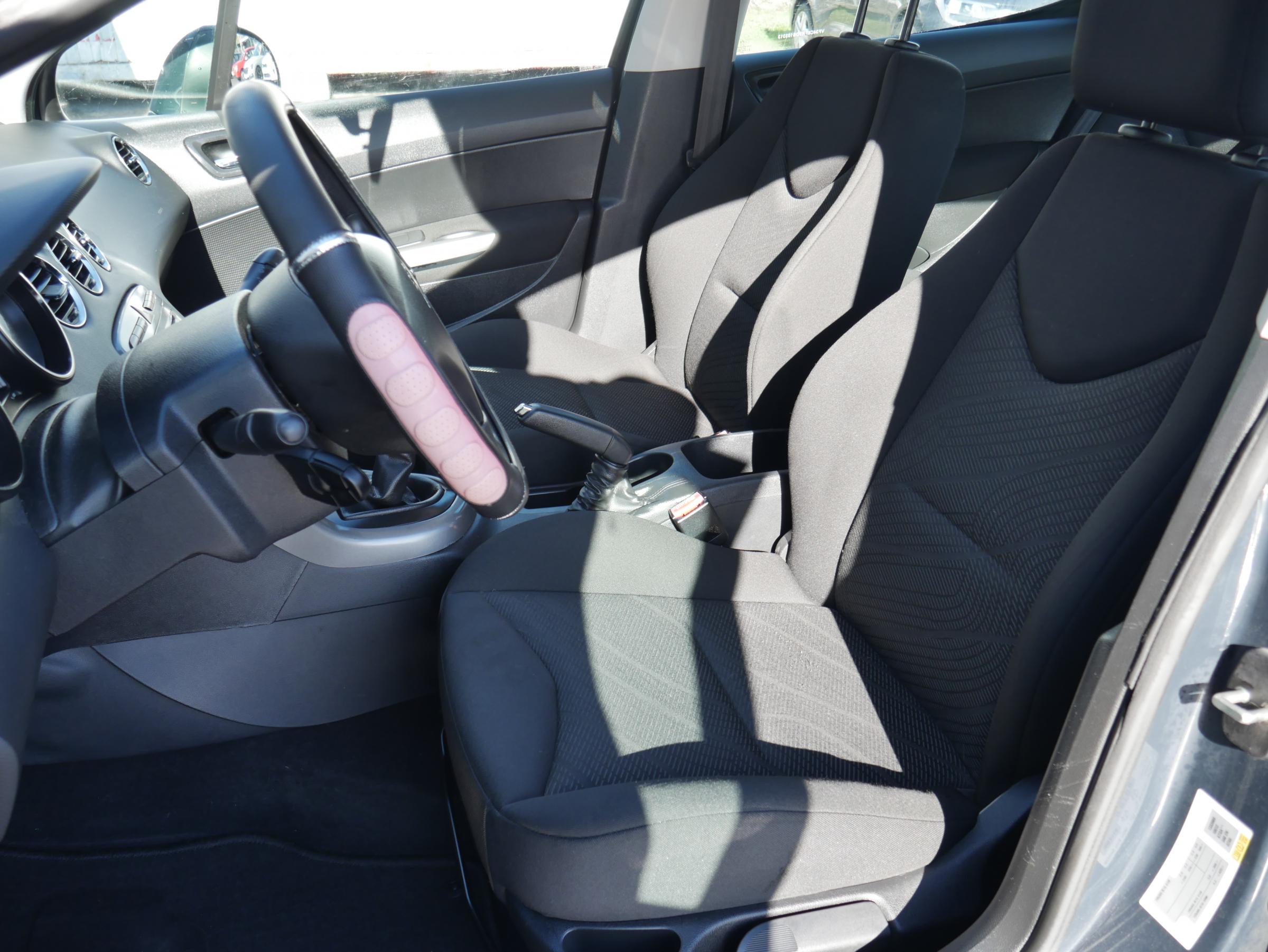 Peugeot 308, 2013 - pohled č. 9