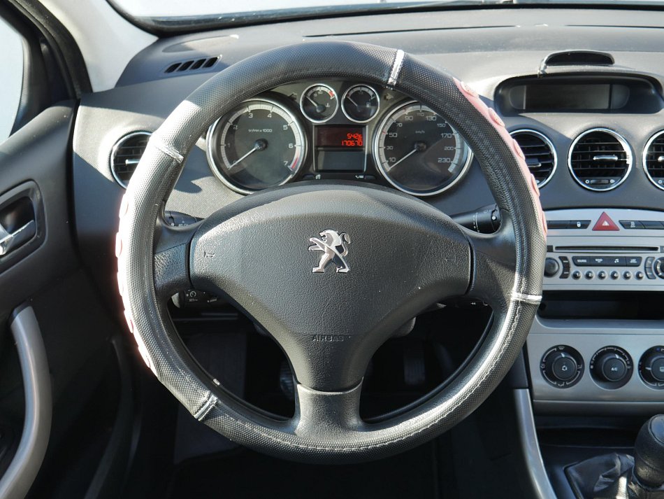 Peugeot 308 1.4 i 