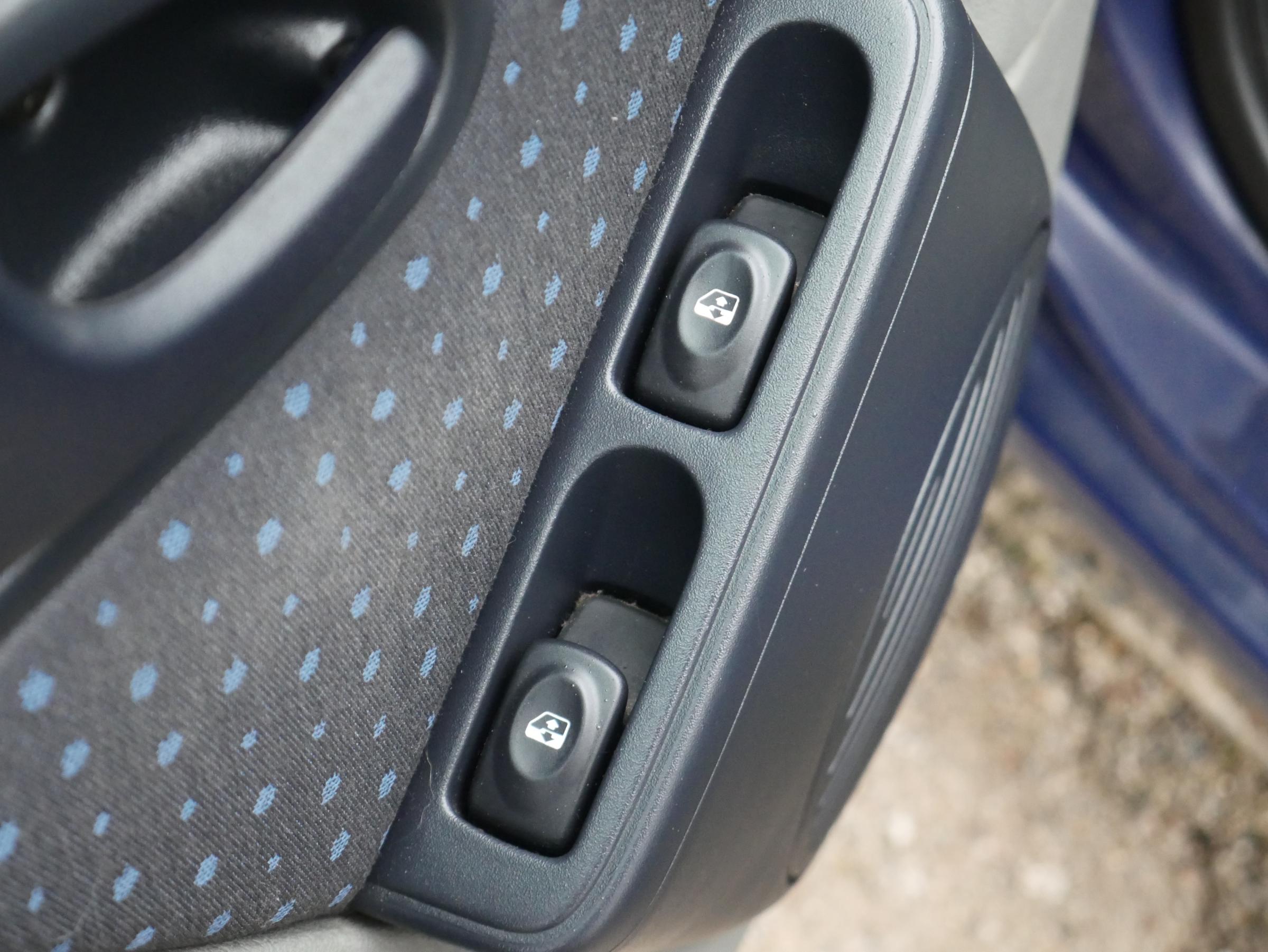 Renault Thalia, 2005 - pohled č. 14