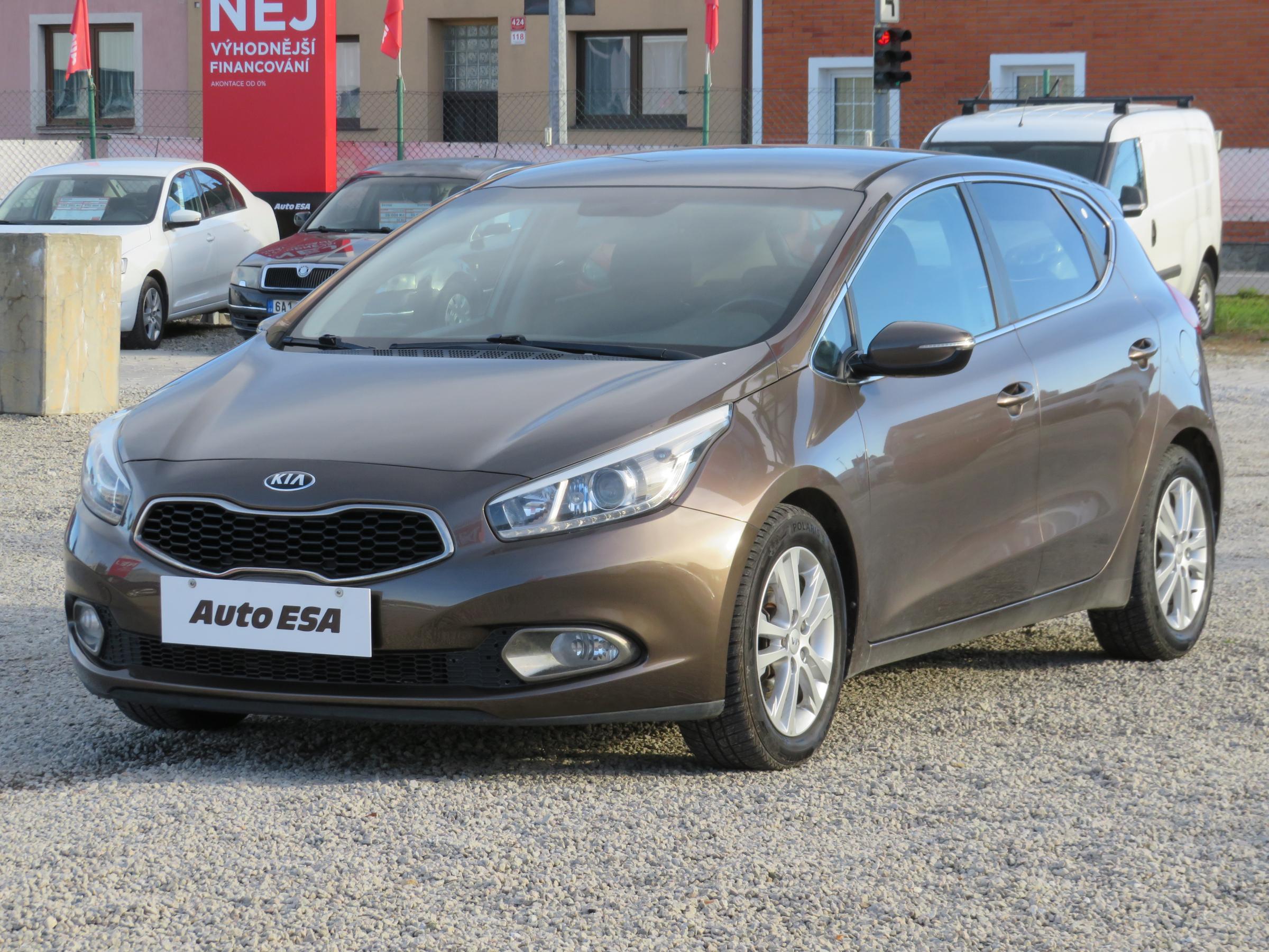 Kia Cee´d, 2012 - pohled č. 3
