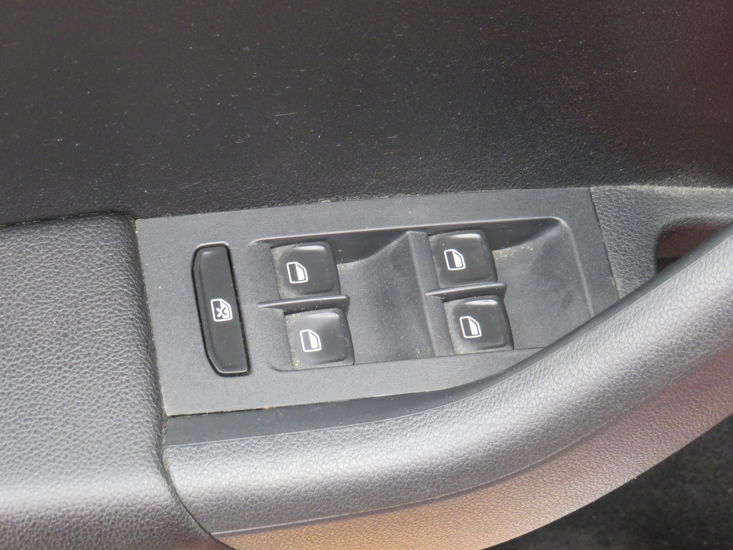 Škoda Octavia III, 2013 - pohled č. 11