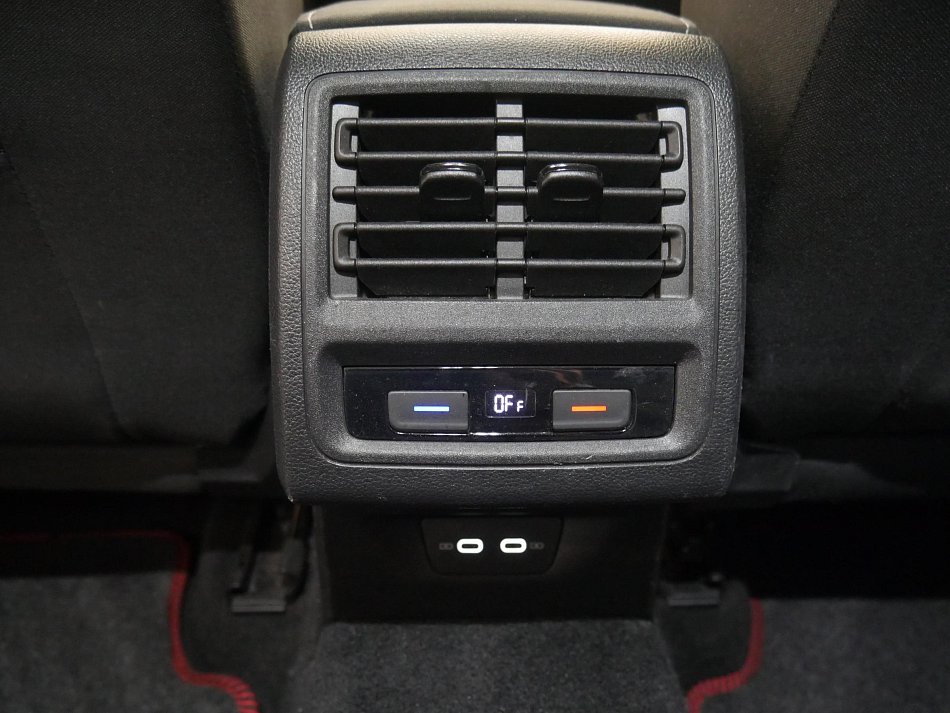 Volkswagen Golf 1.5 TSi 