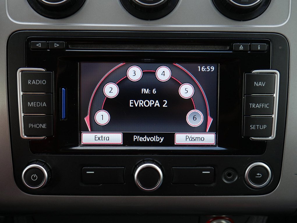 Volkswagen Touran 1.4TSI 