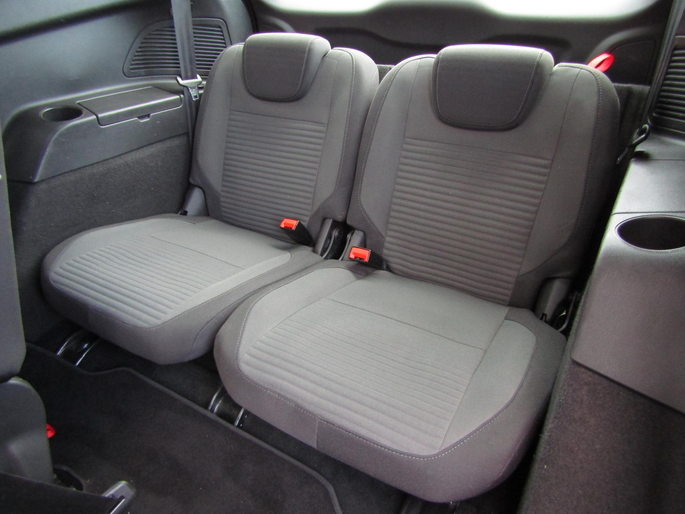 Ford Grand C-MAX, 2017 - pohled č. 13