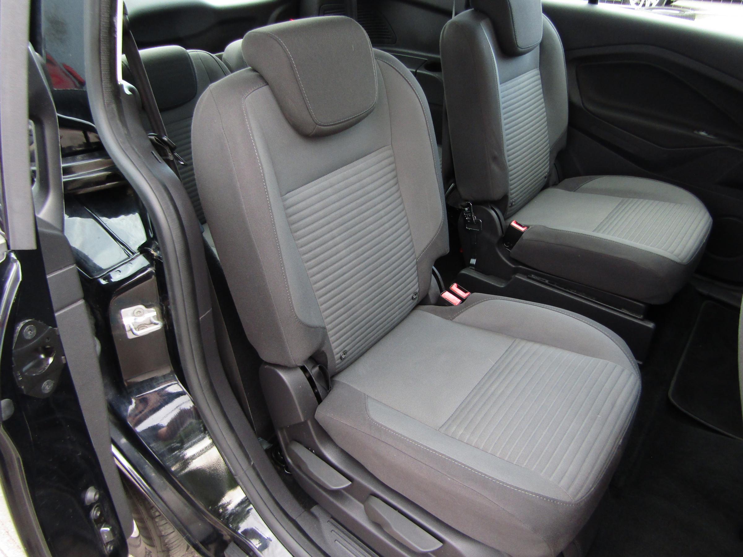 Ford Grand C-MAX, 2017 - pohled č. 15