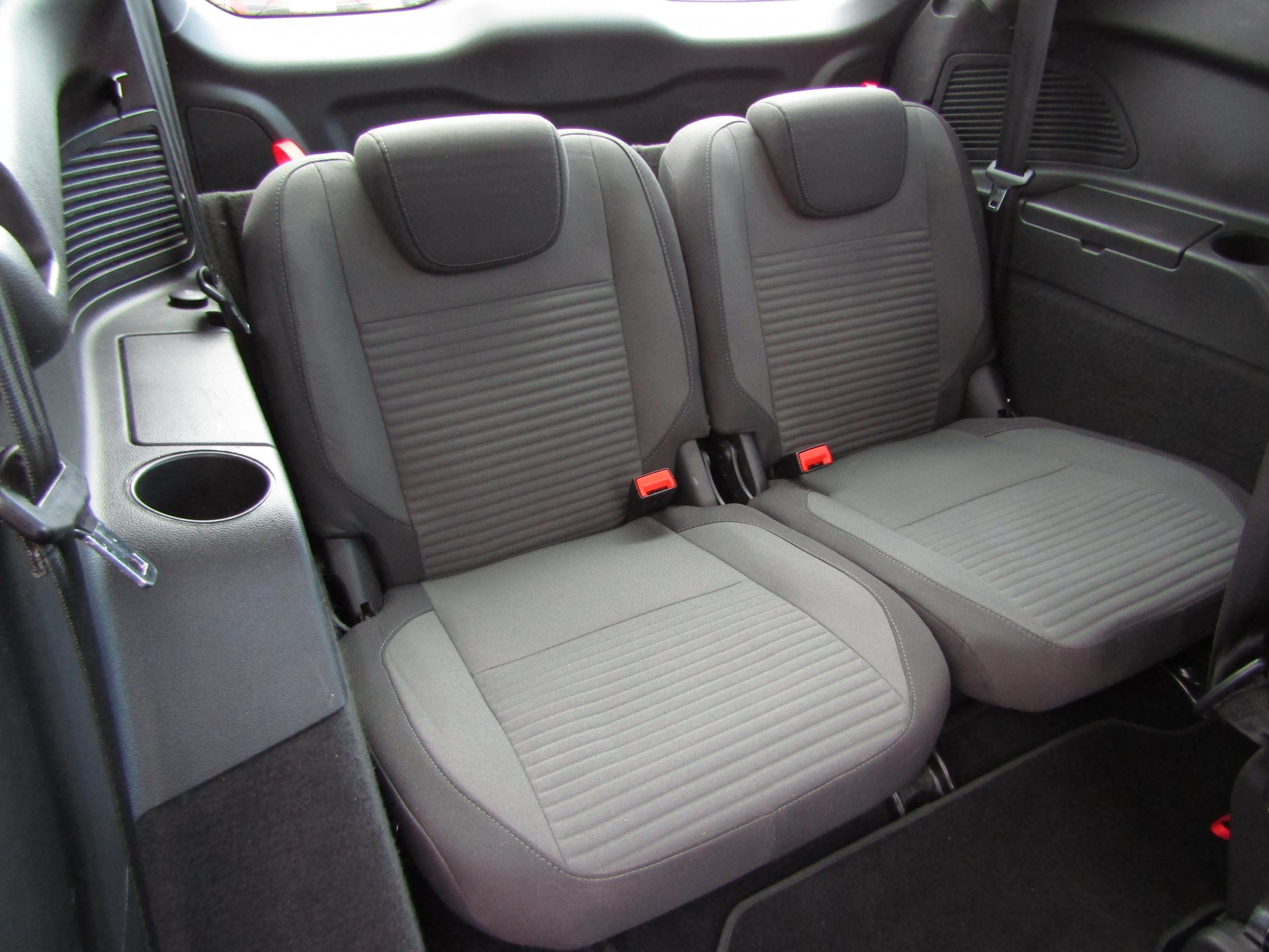 Ford Grand C-MAX, 2017 - pohled č. 16