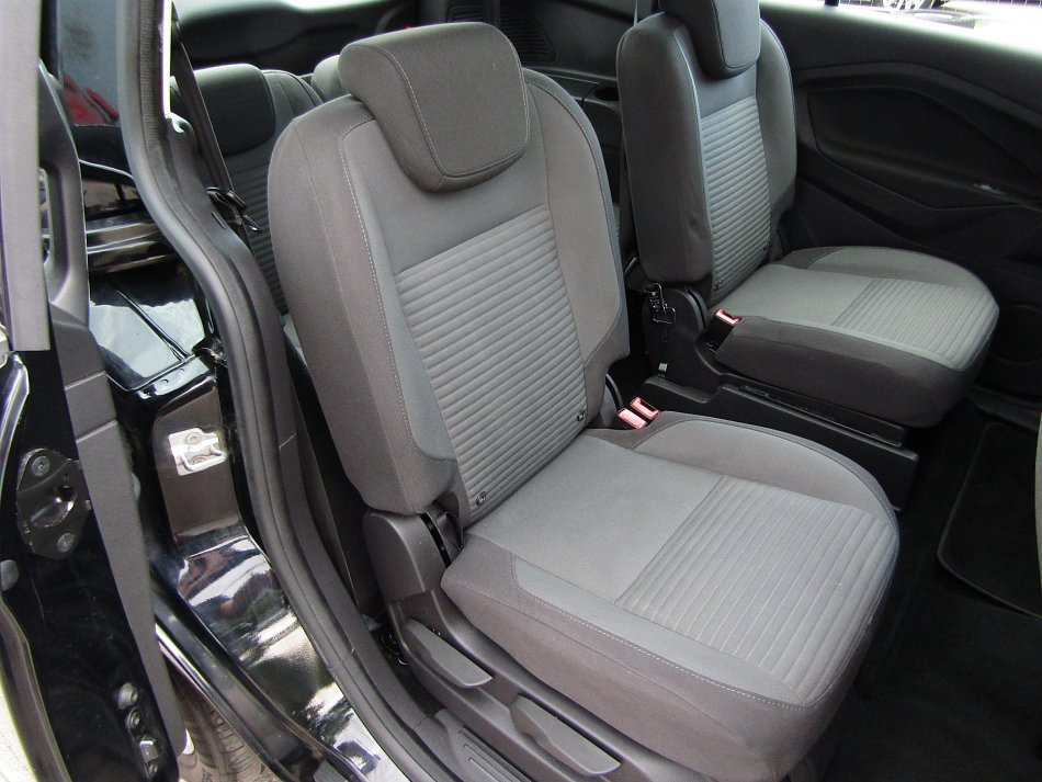 Ford Grand C-MAX 1.5 TDCi Titanium 7míst