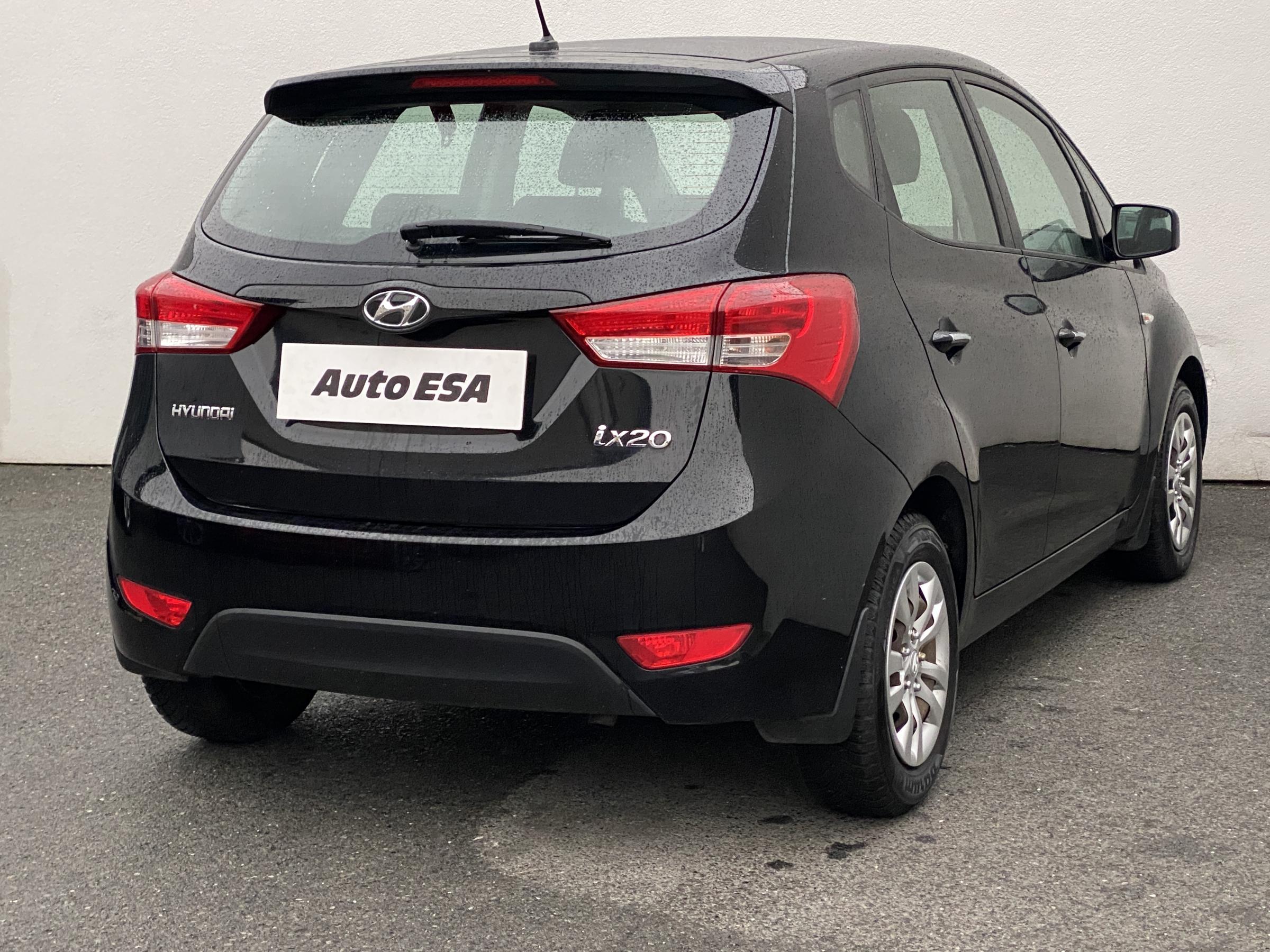 Hyundai ix20, 2015 - pohled č. 4