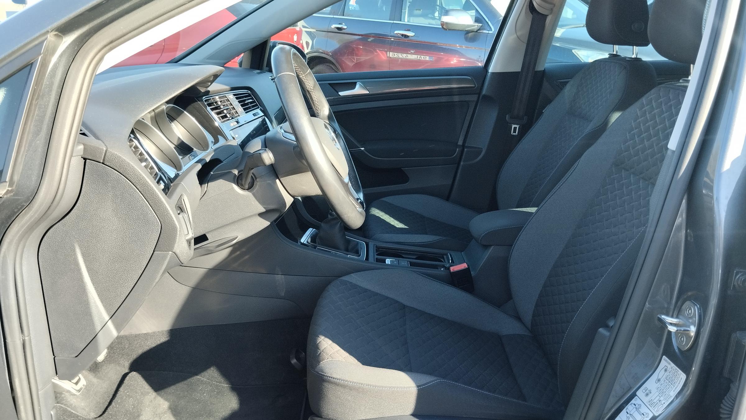 Volkswagen Golf, 2019 - pohled č. 10