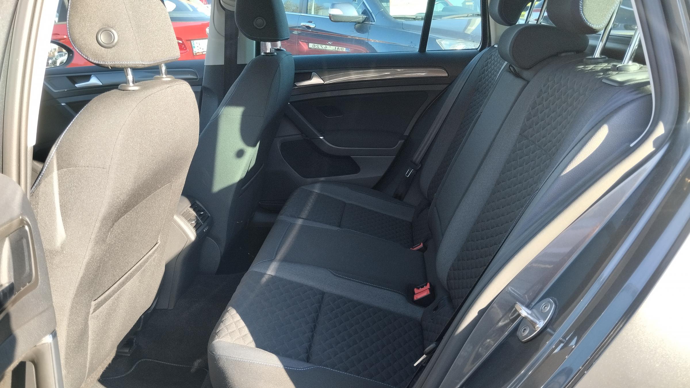 Volkswagen Golf, 2019 - pohled č. 11