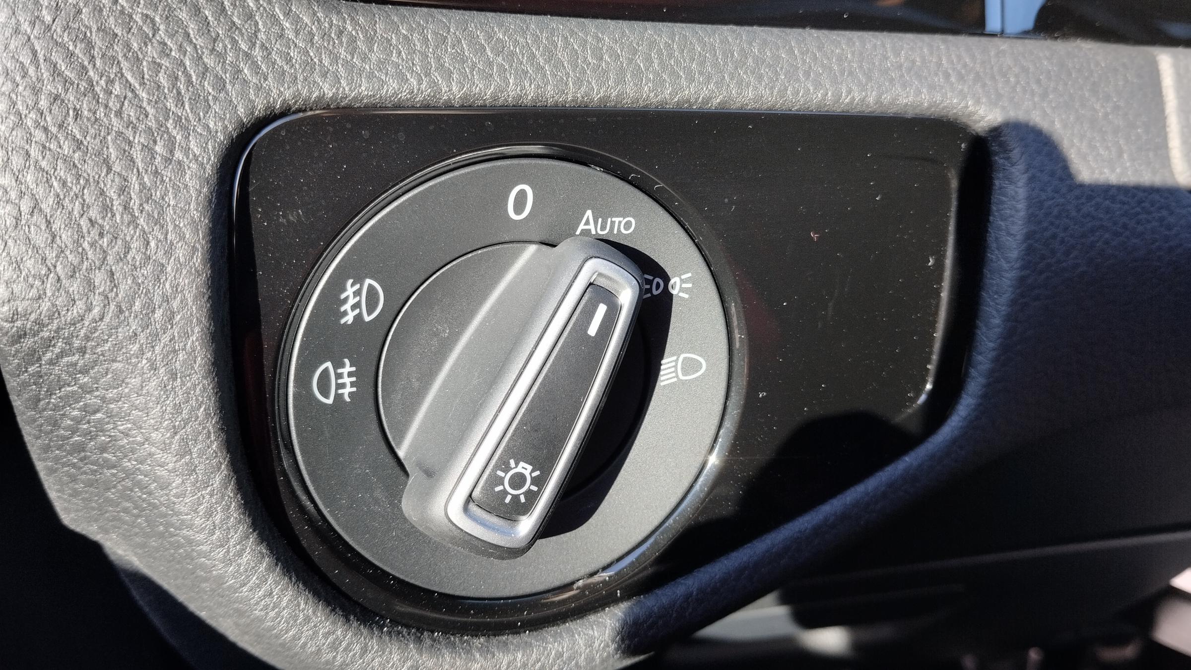 Volkswagen Golf, 2019 - pohled č. 16