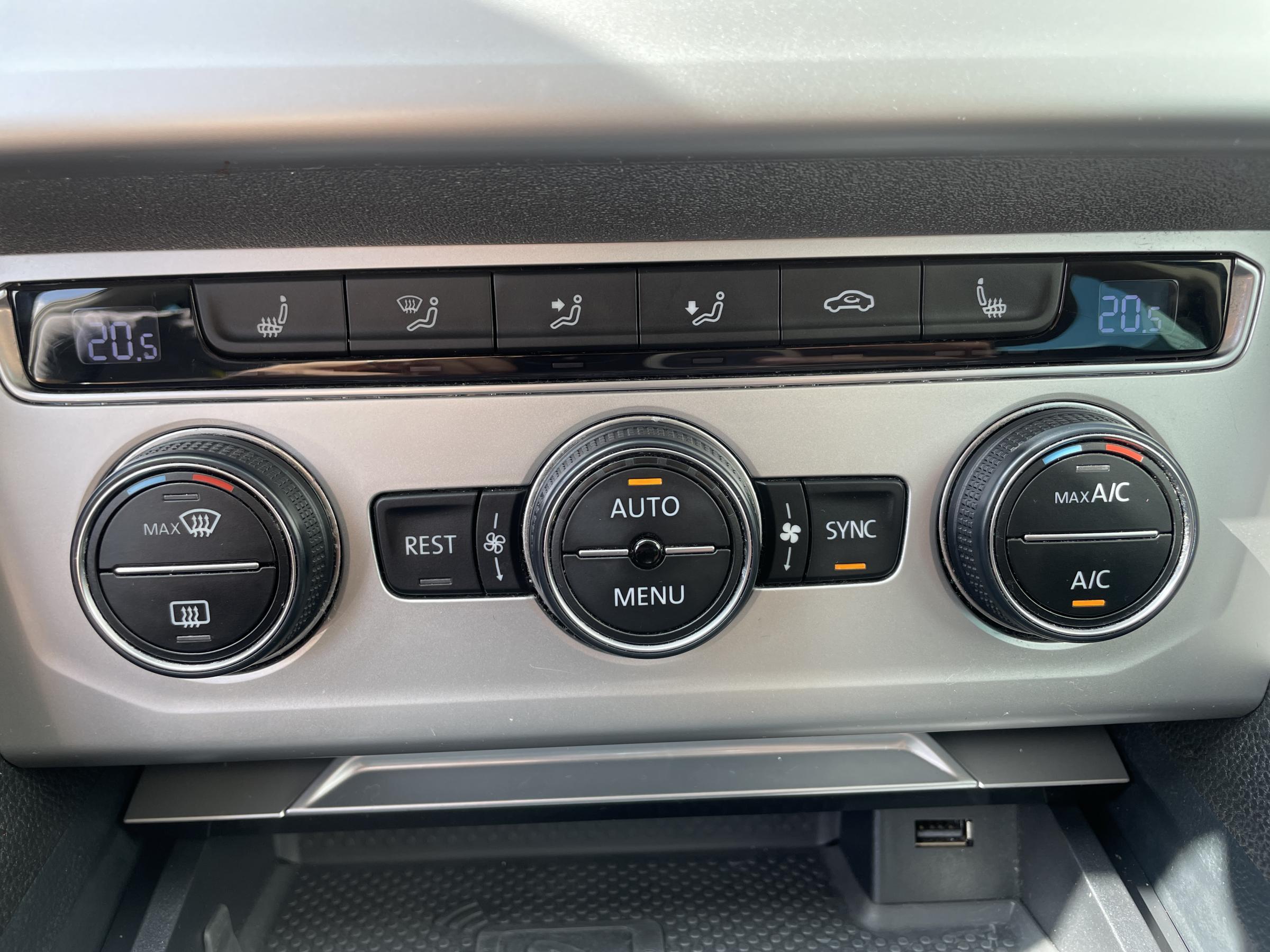 Volkswagen Passat, 2015 - pohled č. 13