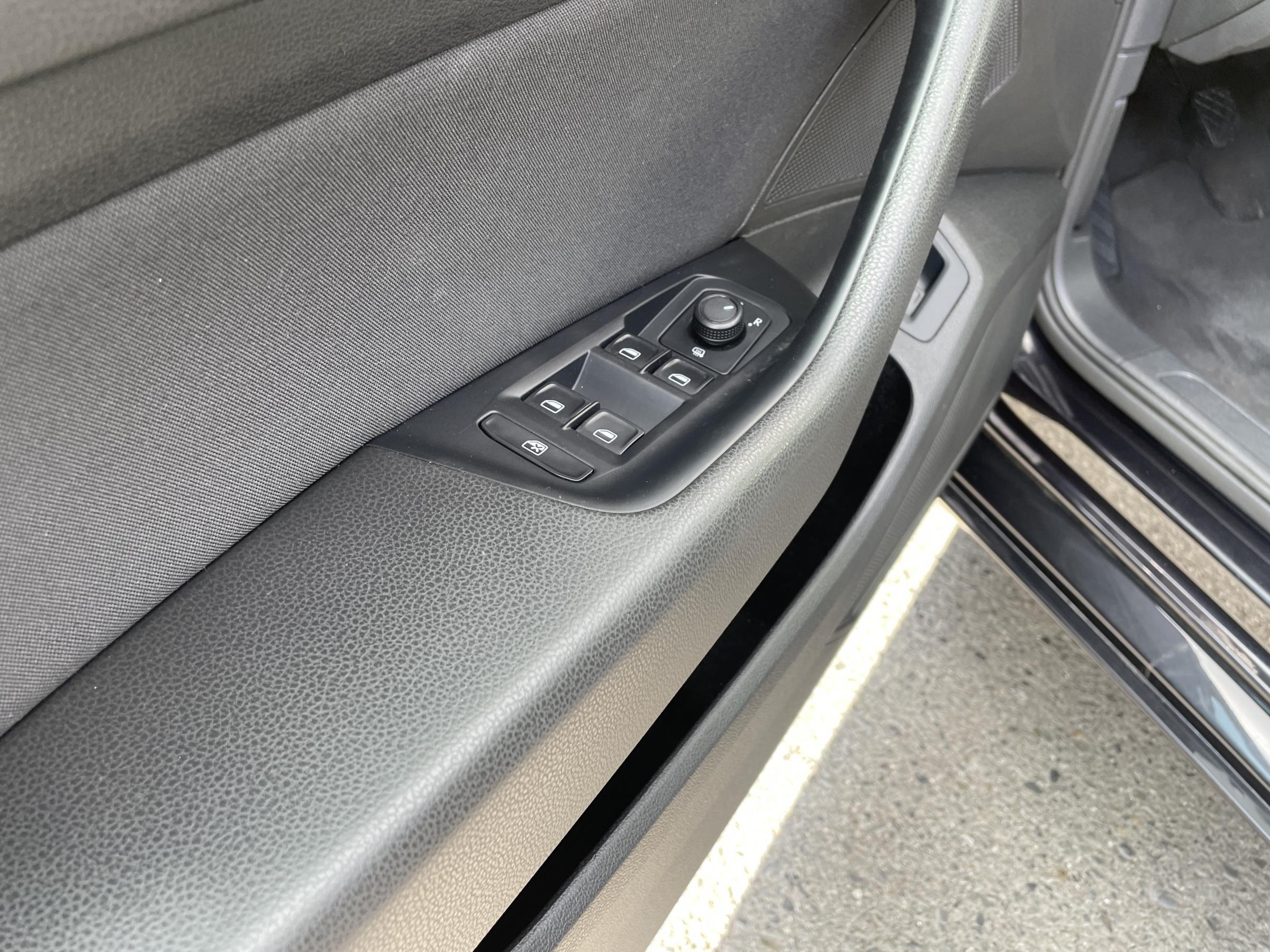 Volkswagen Passat, 2015 - pohled č. 19