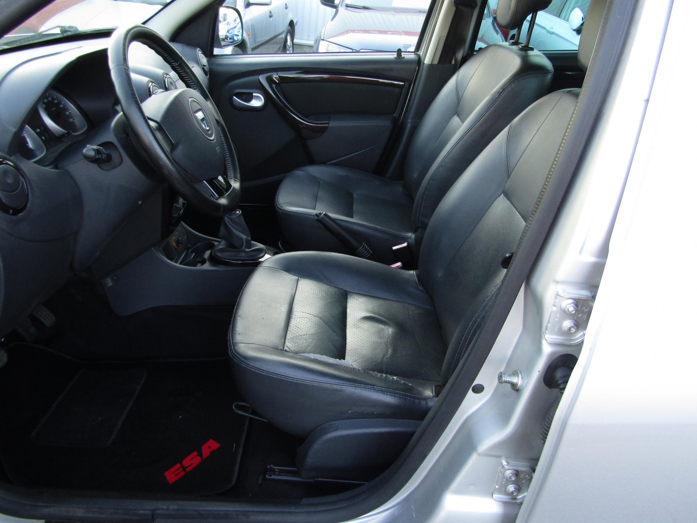 Dacia Duster, 2011 - pohled č. 9