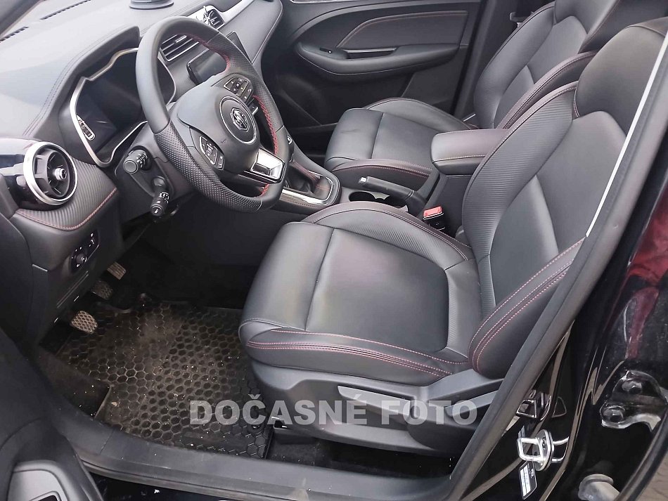 MG ZS 1.5i 