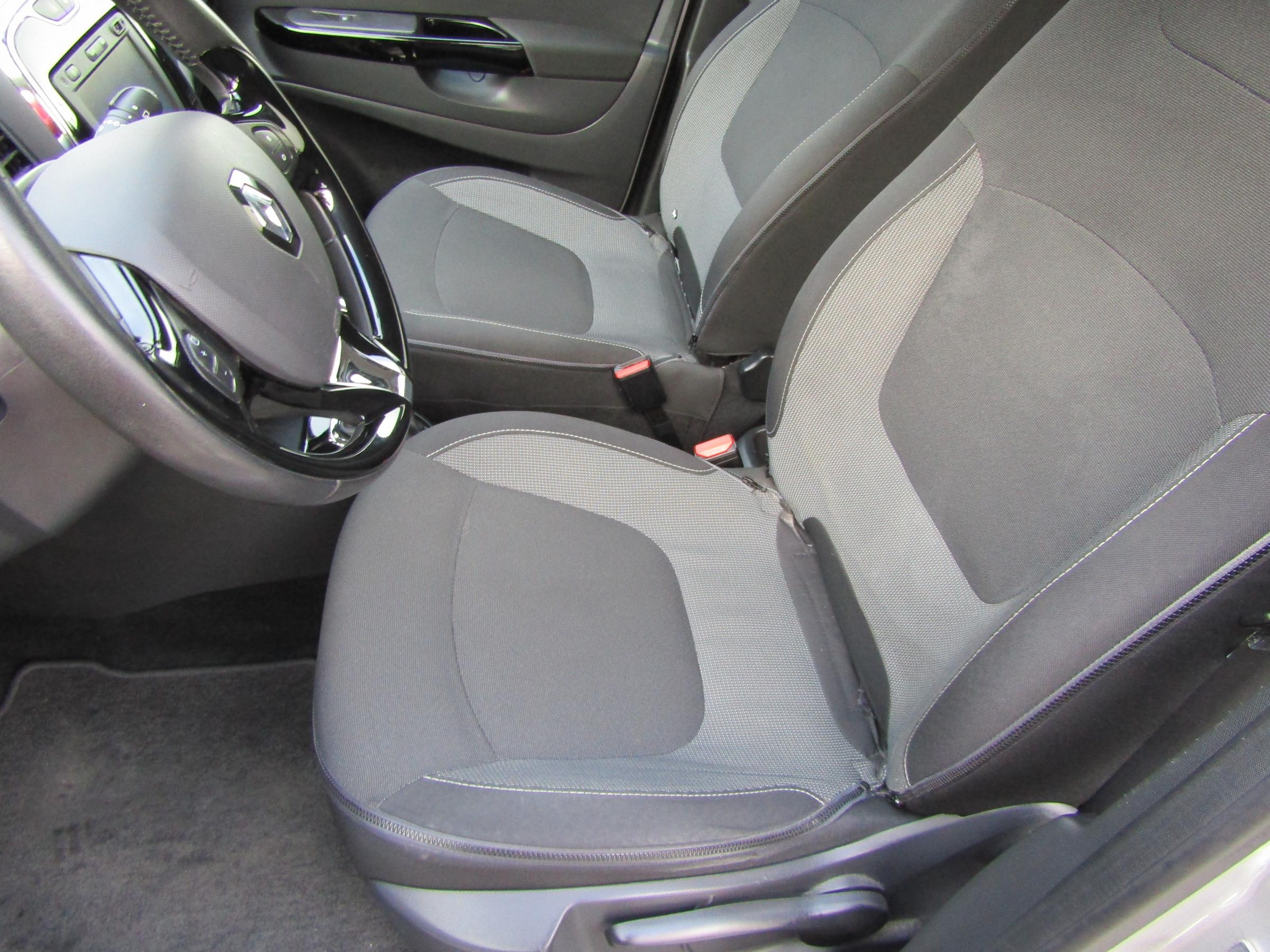 Renault Captur, 2015 - pohled č. 9