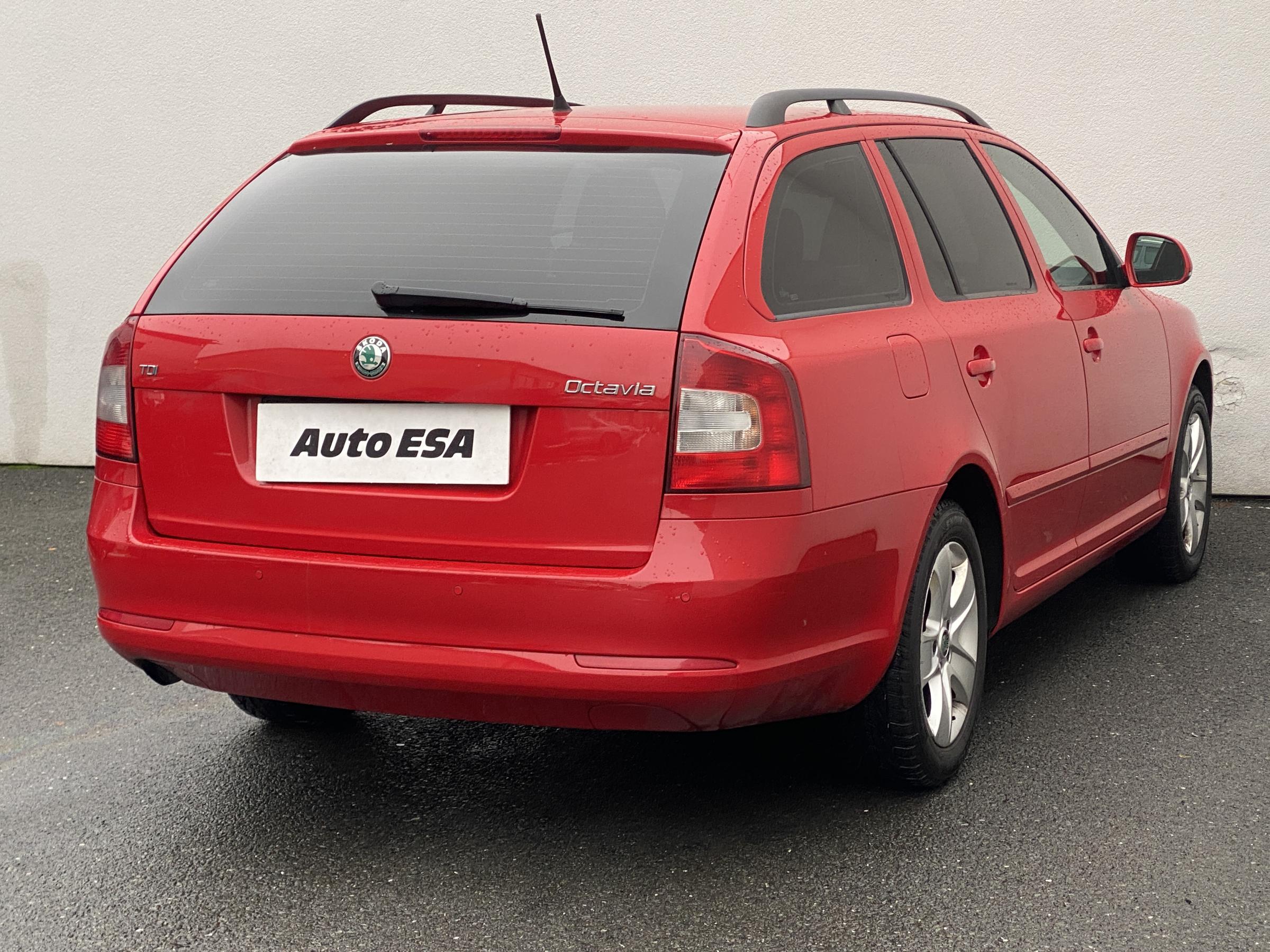 Škoda Octavia, 2012 - pohled č. 4