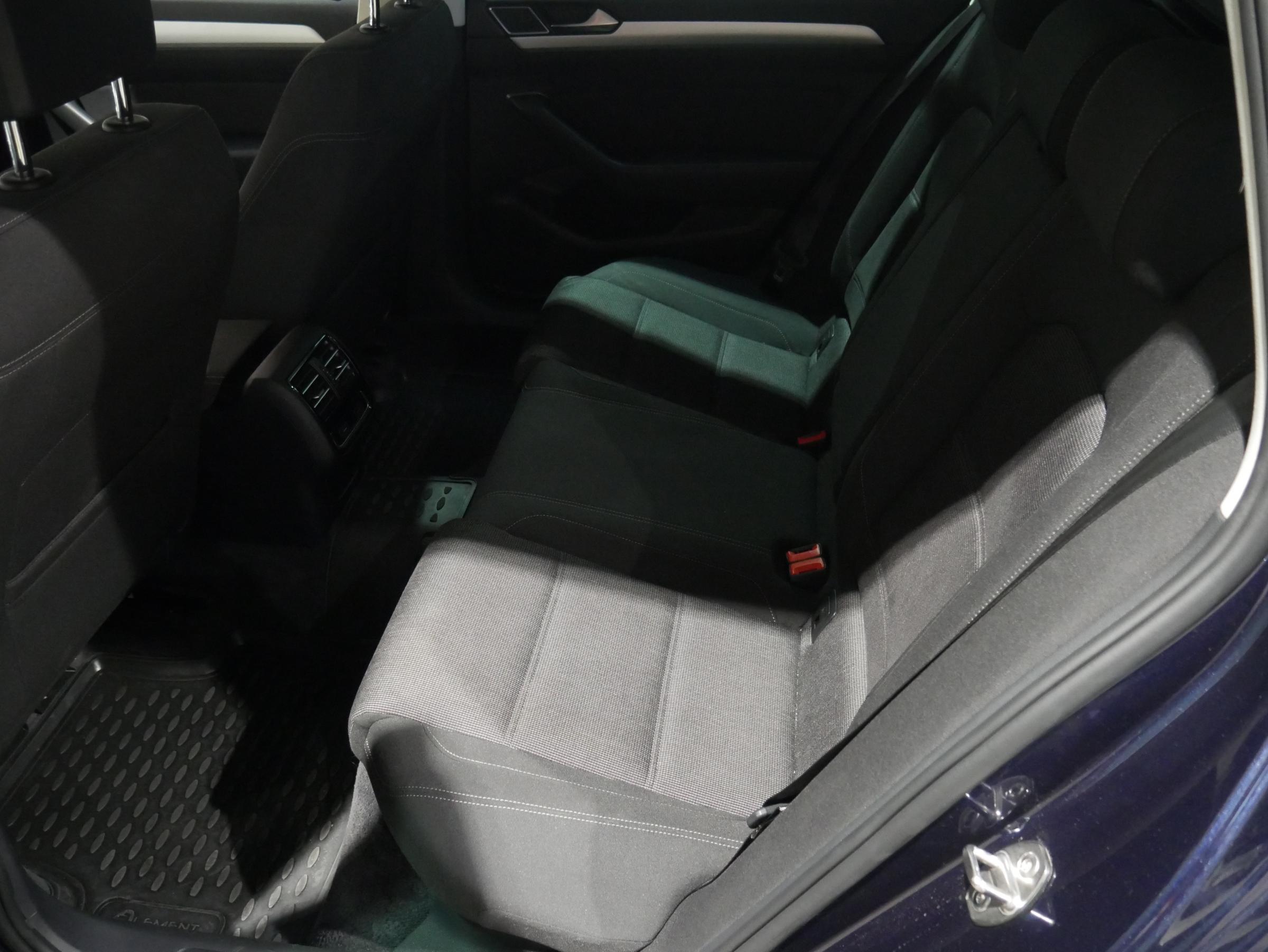 Volkswagen Passat, 2015 - pohled č. 10