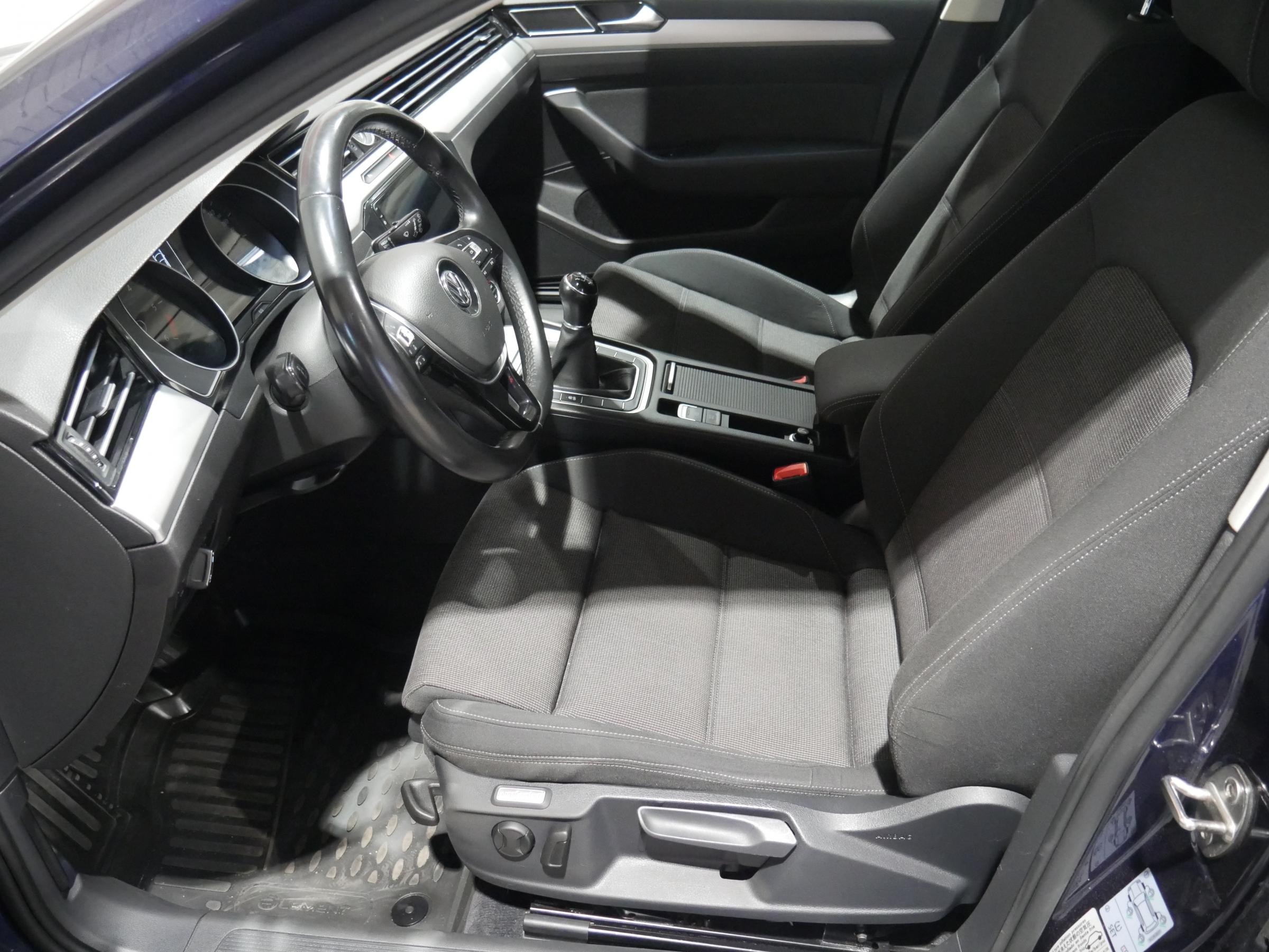 Volkswagen Passat, 2015 - pohled č. 9