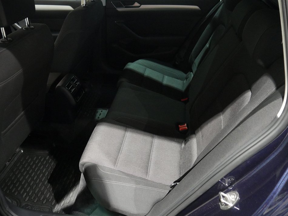 Volkswagen Passat 2.0TDi 