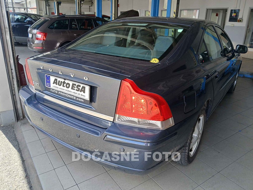 Volvo S60 2.4i 