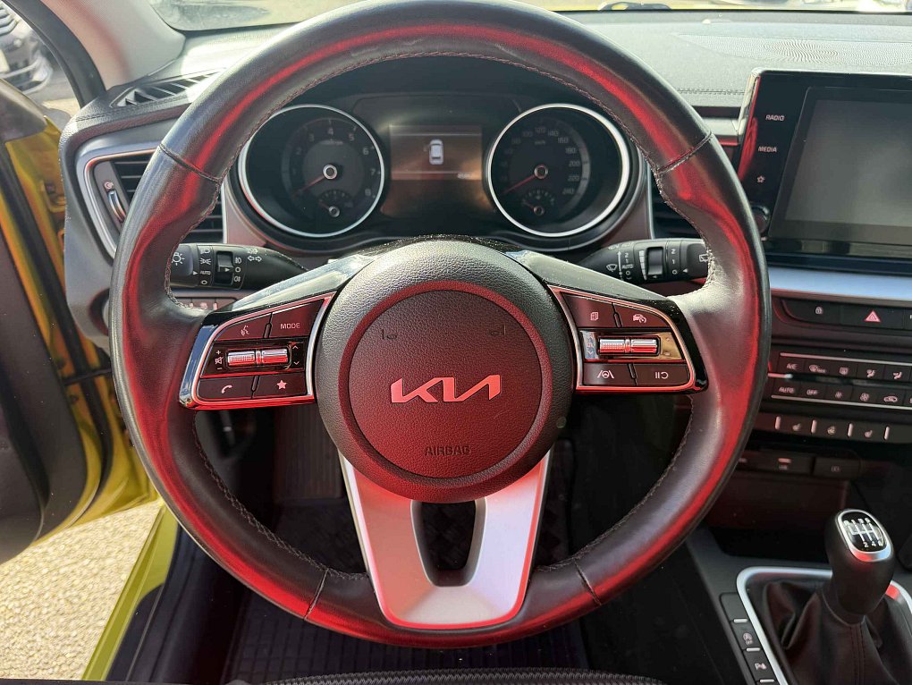 Kia Ceed 1.5 T-GDi Exclusive