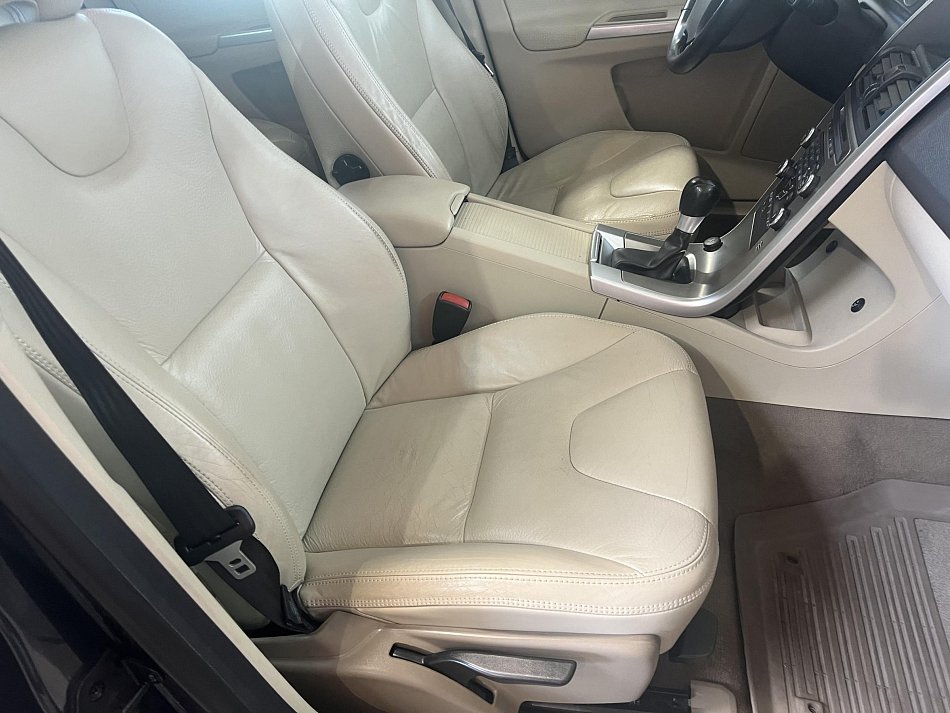 Volvo XC60 2.4 D Kinetic AWD